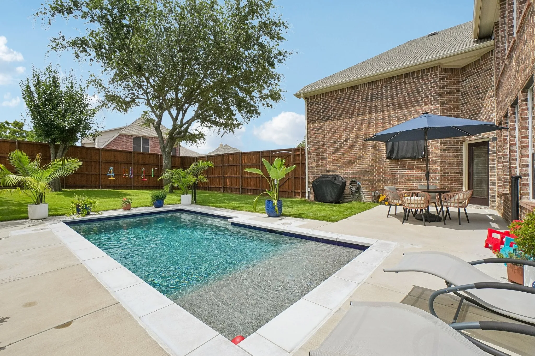 Single Family Residence For Sale in Rockwall County , 1380 Southern Pines Drive, Rockwall, Texas 75087, 5 Bedroom, 4 Bathroom, 3 Garage spaces, 4,482 Sqft, built in 2005, mls#21334681, Real Estate Agent in Rockwall, Homes For Sale in Rockwall county, Homes For Sale in Rockwall, Realtor in Rockwall Texas, Real Estate Brokerage Independent Realty Texas, Luminita Cordes Realtor