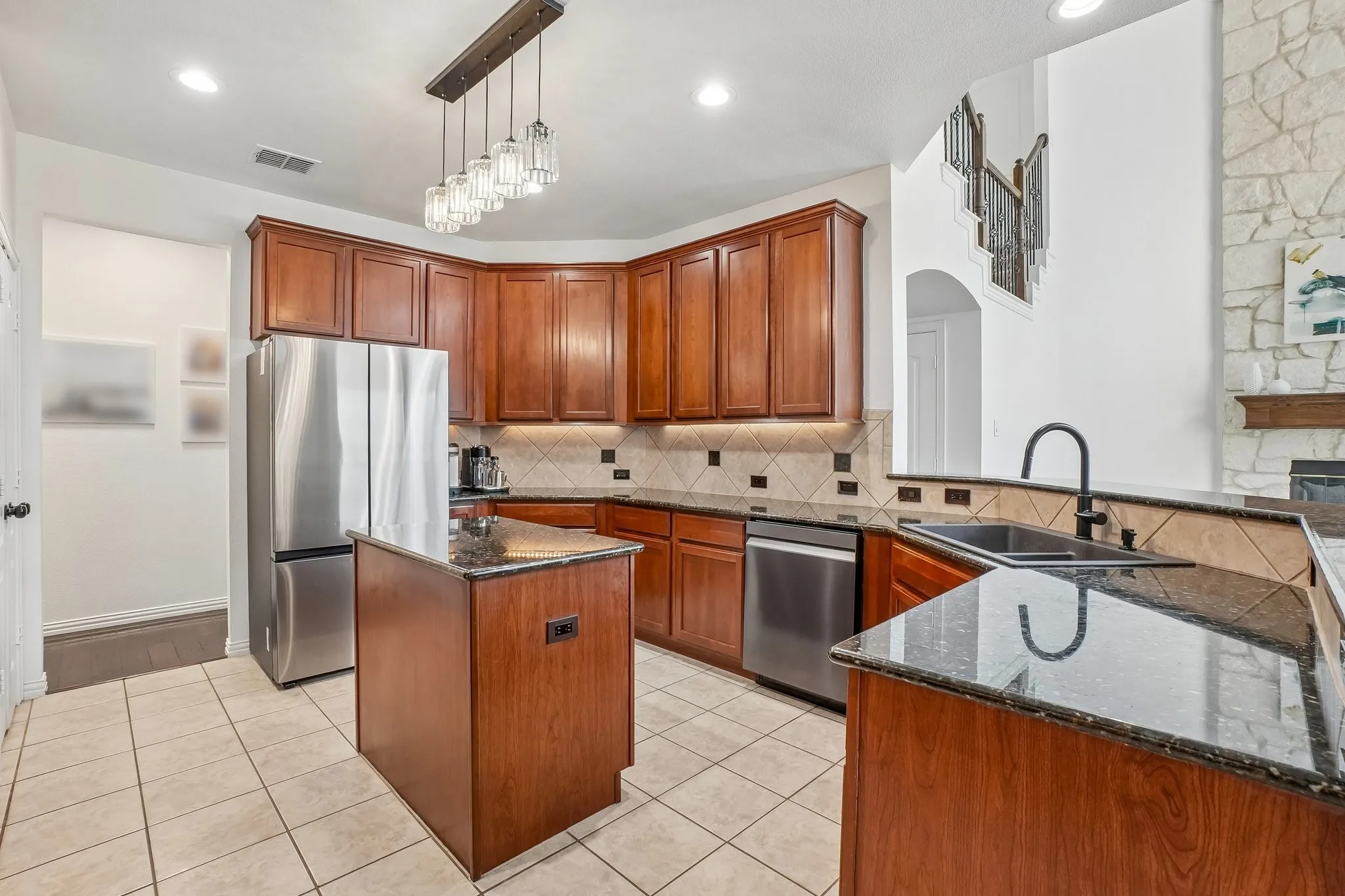 Single Family Residence For Sale in Rockwall County , 1380 Southern Pines Drive, Rockwall, Texas 75087, 5 Bedroom, 4 Bathroom, 3 Garage spaces, 4,482 Sqft, built in 2005, mls#21334681, Real Estate Agent in Rockwall, Homes For Sale in Rockwall county, Homes For Sale in Rockwall, Realtor in Rockwall Texas, Real Estate Brokerage Independent Realty Texas, Luminita Cordes Realtor