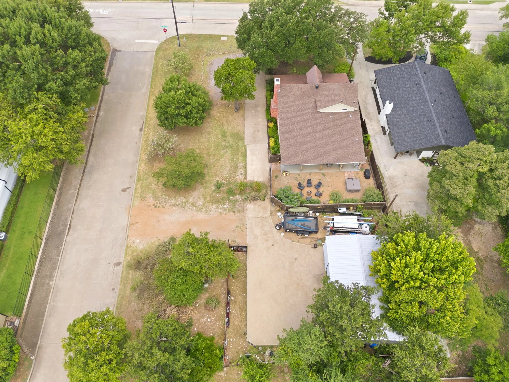Single Family Residence For Sale in Collin County , 9780 N County Road, Frisco, Texas 75033, 3 Bedroom, 2 Bathroom, 5 Garage spaces, 1,848 Sqft, built in 1986, mls#21335254, Real Estate Agent in Frisco, Homes For Sale in Collin county, Homes For Sale in Frisco, Realtor in Frisco Texas, Real Estate Brokerage Independent Realty Texas, Luminita Cordes Realtor