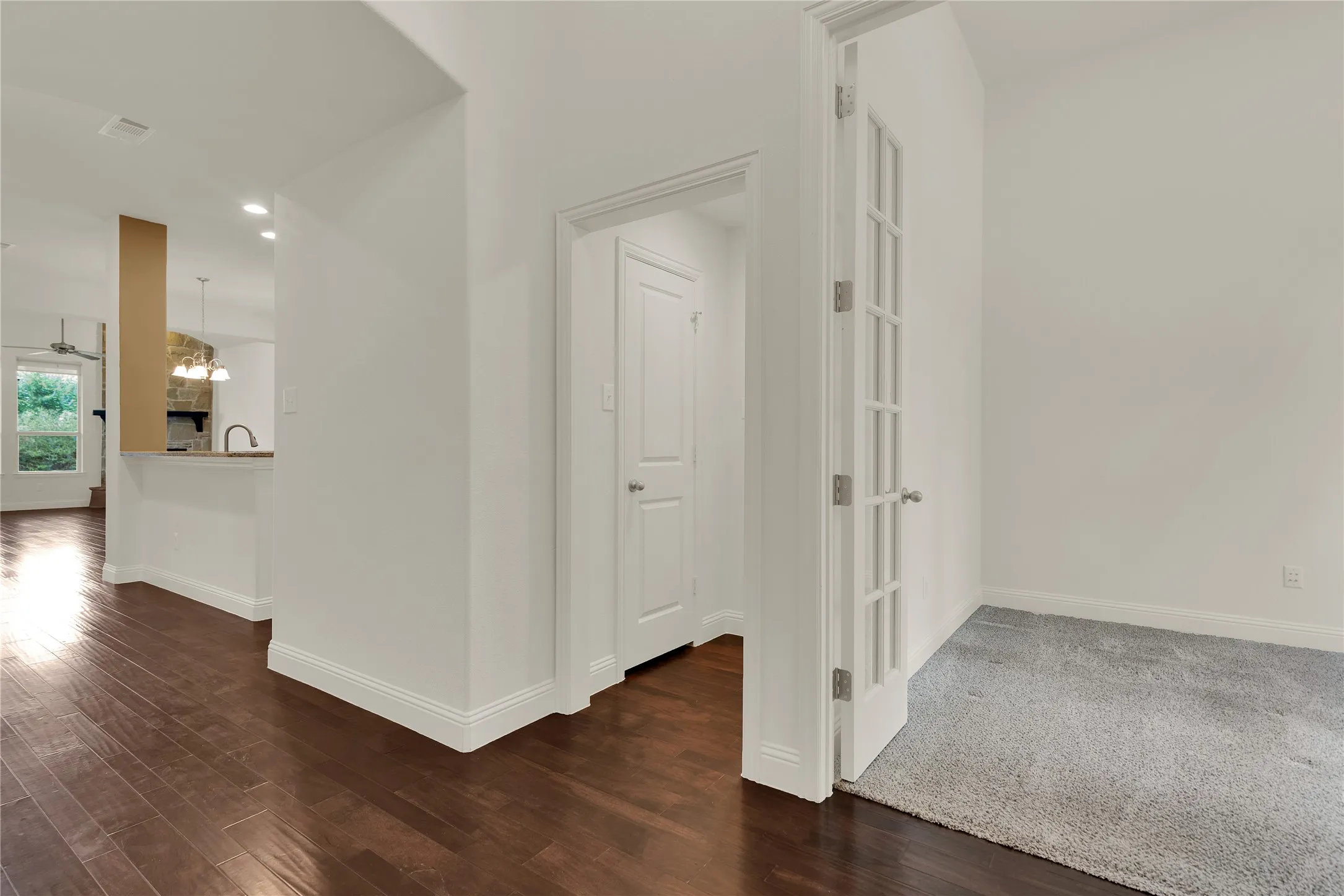 Single Family Residence For Sale in Kaufman County , 1003 Edgefield Lane, Forney, Texas 75126, 4 Bedroom, 2 Bathroom, 2 Garage spaces, 2,056 Sqft, built in 2015, mls#21329061, Real Estate Agent in Forney, Homes For Sale in Kaufman county, Homes For Sale in Forney, Realtor in Forney Texas, Real Estate Brokerage Independent Realty Texas, Luminita Cordes Realtor