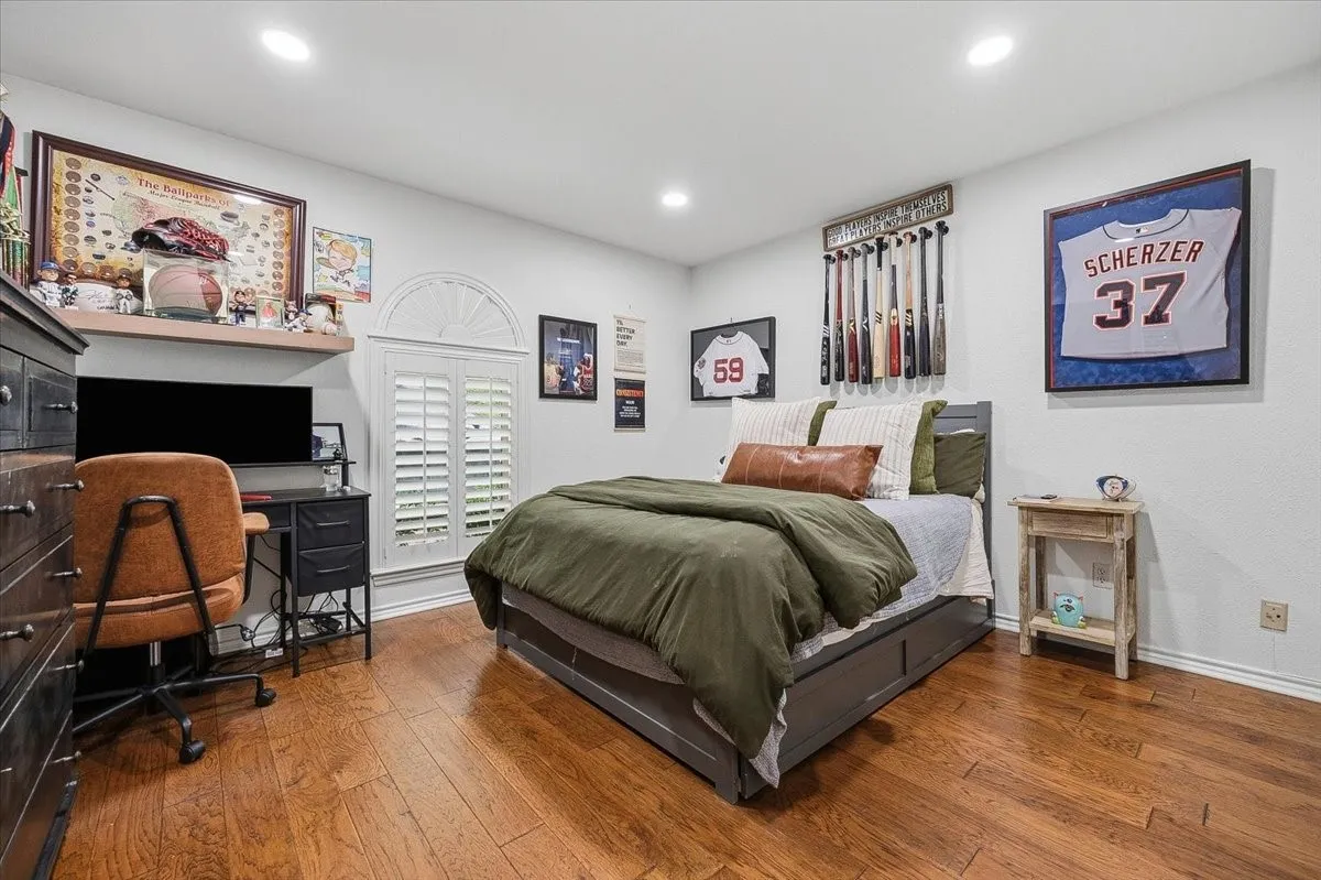 Single Family Residence For Sale in Tarrant County , 4133 Inwood Road, Fort Worth, Texas 76109, 5 Bedroom, 4 Bathroom, 2 Garage spaces, 3,478 Sqft, built in 1977, mls#21335256, Real Estate Agent in Fort Worth, Homes For Sale in Tarrant county, Homes For Sale in Fort Worth, Realtor in Fort Worth Texas, Real Estate Brokerage Independent Realty Texas, Luminita Cordes Realtor