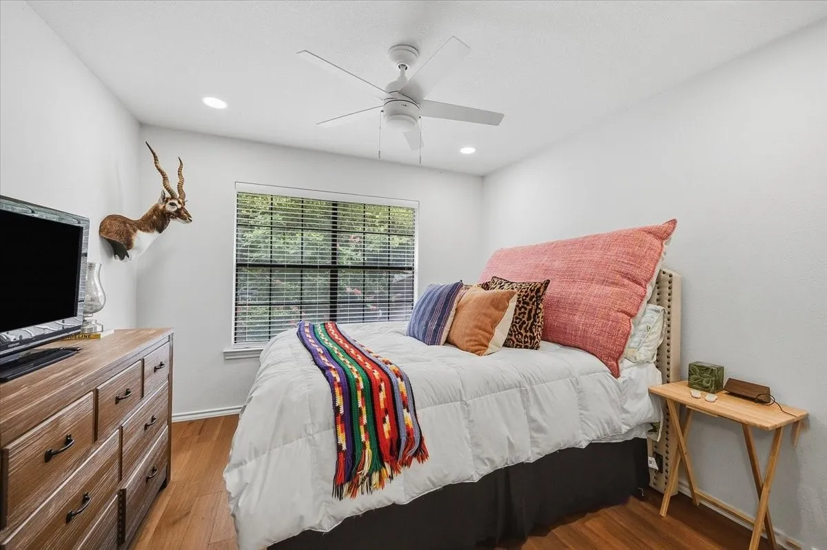 Single Family Residence For Sale in Tarrant County , 4133 Inwood Road, Fort Worth, Texas 76109, 5 Bedroom, 4 Bathroom, 2 Garage spaces, 3,478 Sqft, built in 1977, mls#21335256, Real Estate Agent in Fort Worth, Homes For Sale in Tarrant county, Homes For Sale in Fort Worth, Realtor in Fort Worth Texas, Real Estate Brokerage Independent Realty Texas, Luminita Cordes Realtor