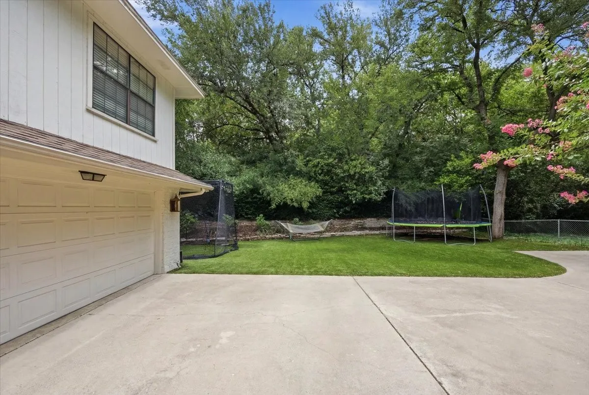 Single Family Residence For Sale in Tarrant County , 4133 Inwood Road, Fort Worth, Texas 76109, 5 Bedroom, 4 Bathroom, 2 Garage spaces, 3,478 Sqft, built in 1977, mls#21335256, Real Estate Agent in Fort Worth, Homes For Sale in Tarrant county, Homes For Sale in Fort Worth, Realtor in Fort Worth Texas, Real Estate Brokerage Independent Realty Texas, Luminita Cordes Realtor