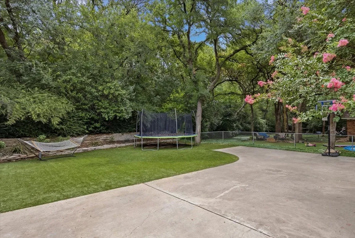 Single Family Residence For Sale in Tarrant County , 4133 Inwood Road, Fort Worth, Texas 76109, 5 Bedroom, 4 Bathroom, 2 Garage spaces, 3,478 Sqft, built in 1977, mls#21335256, Real Estate Agent in Fort Worth, Homes For Sale in Tarrant county, Homes For Sale in Fort Worth, Realtor in Fort Worth Texas, Real Estate Brokerage Independent Realty Texas, Luminita Cordes Realtor