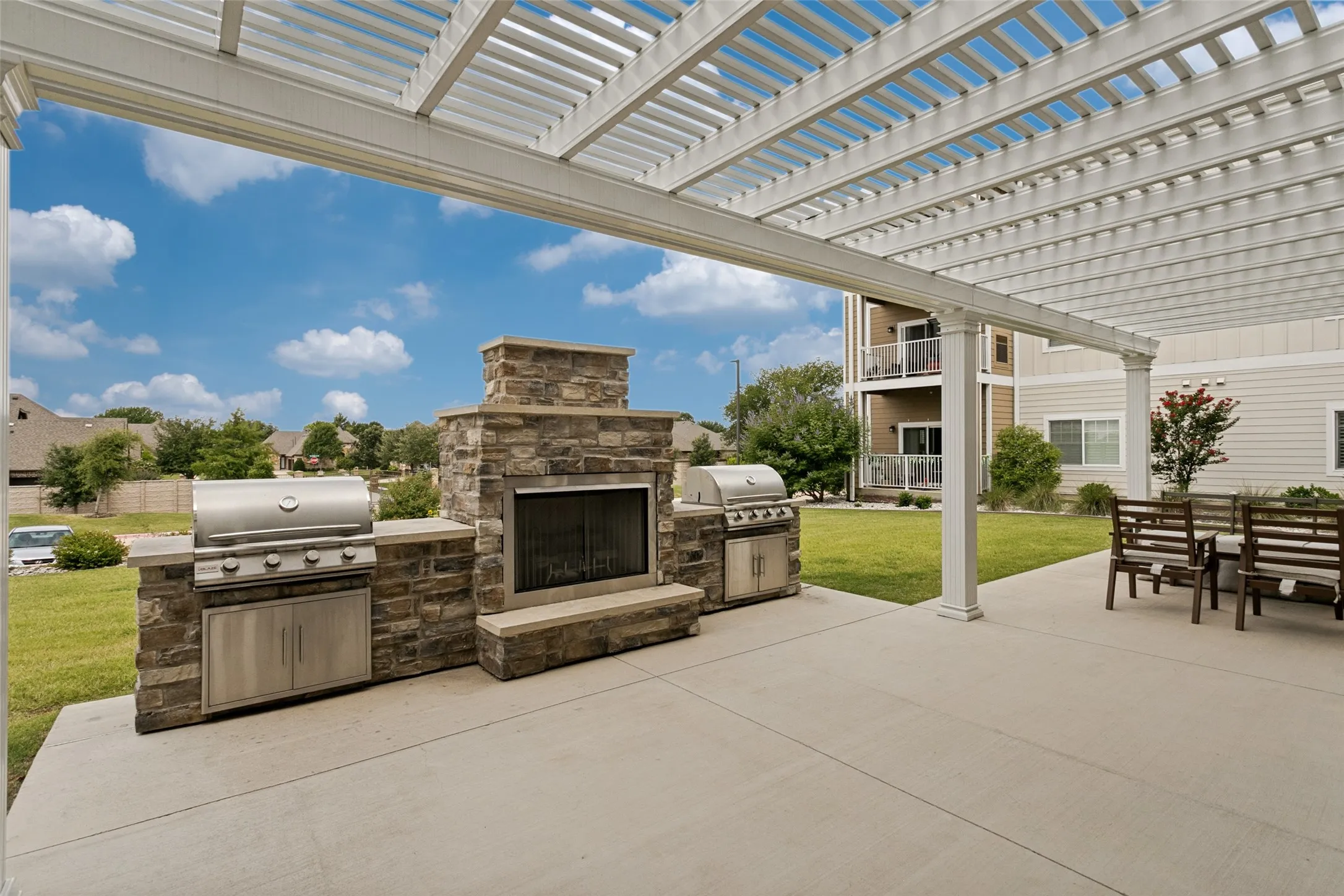 Enjoy outdoor grilling and entertaining.