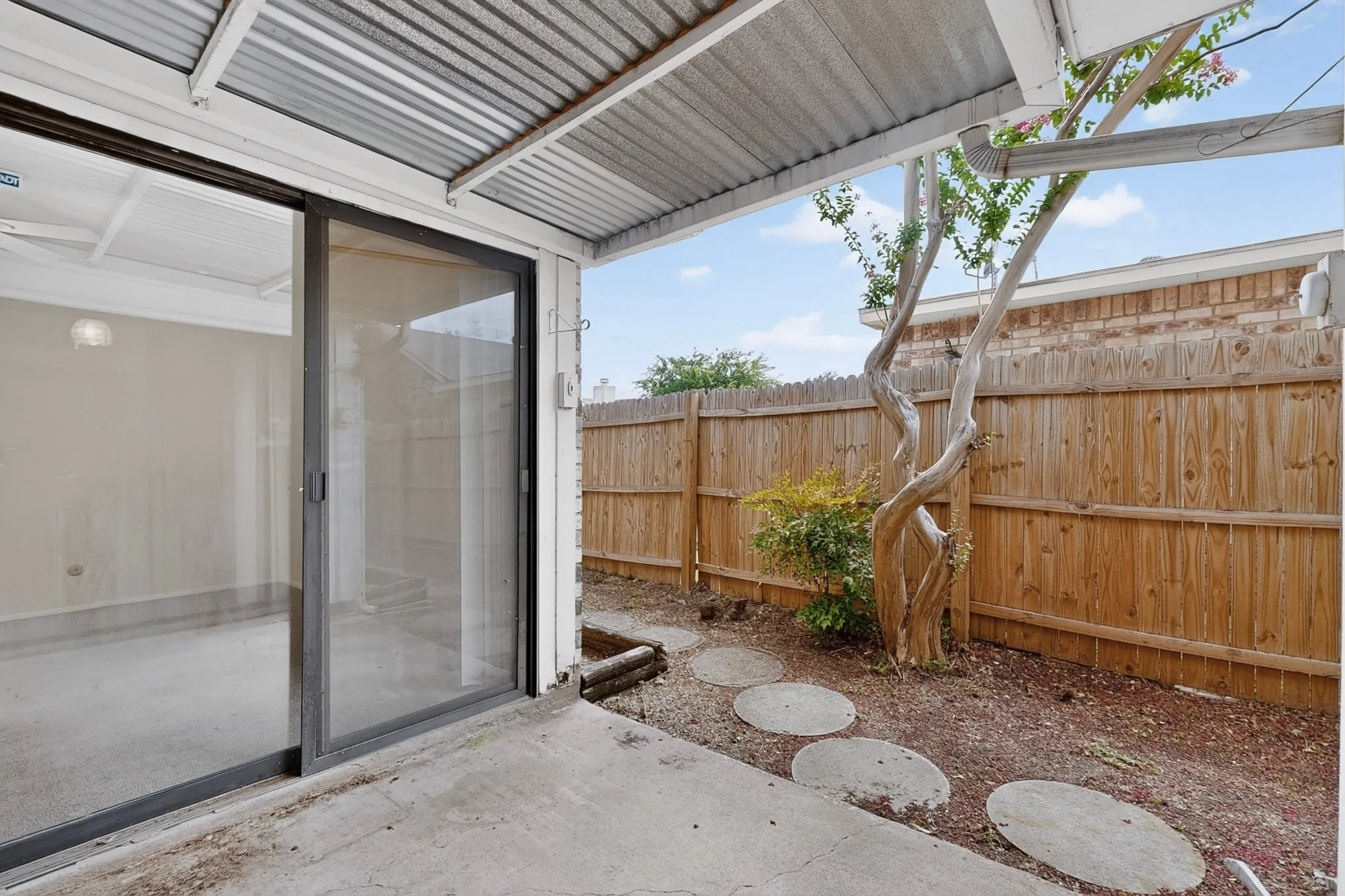 Outdoor covered patio