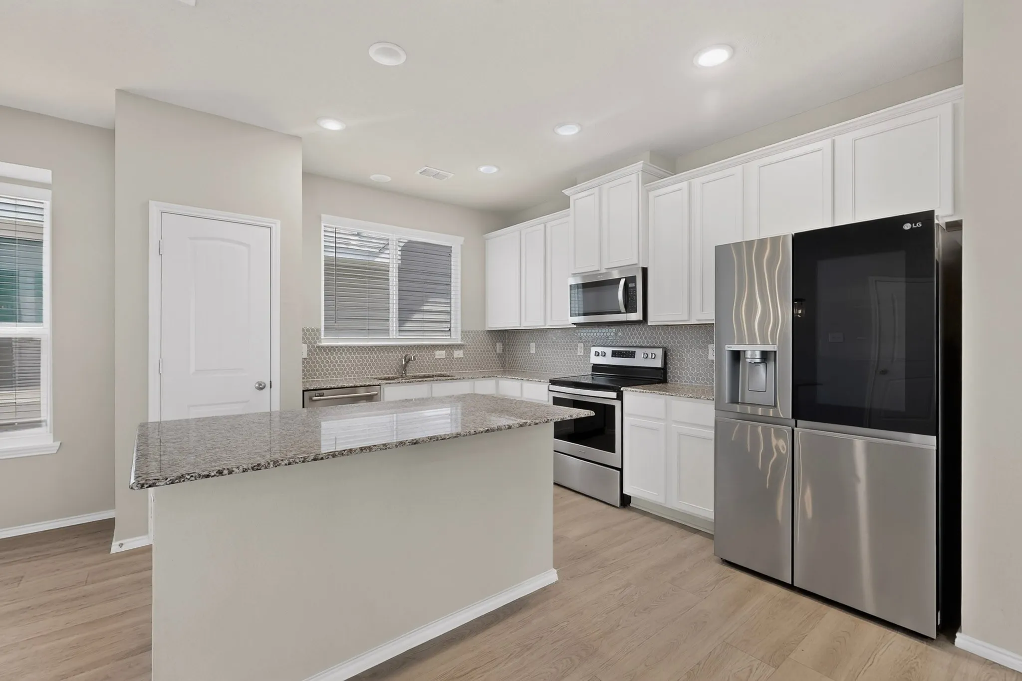 Bright and beautiful kitchen with large island