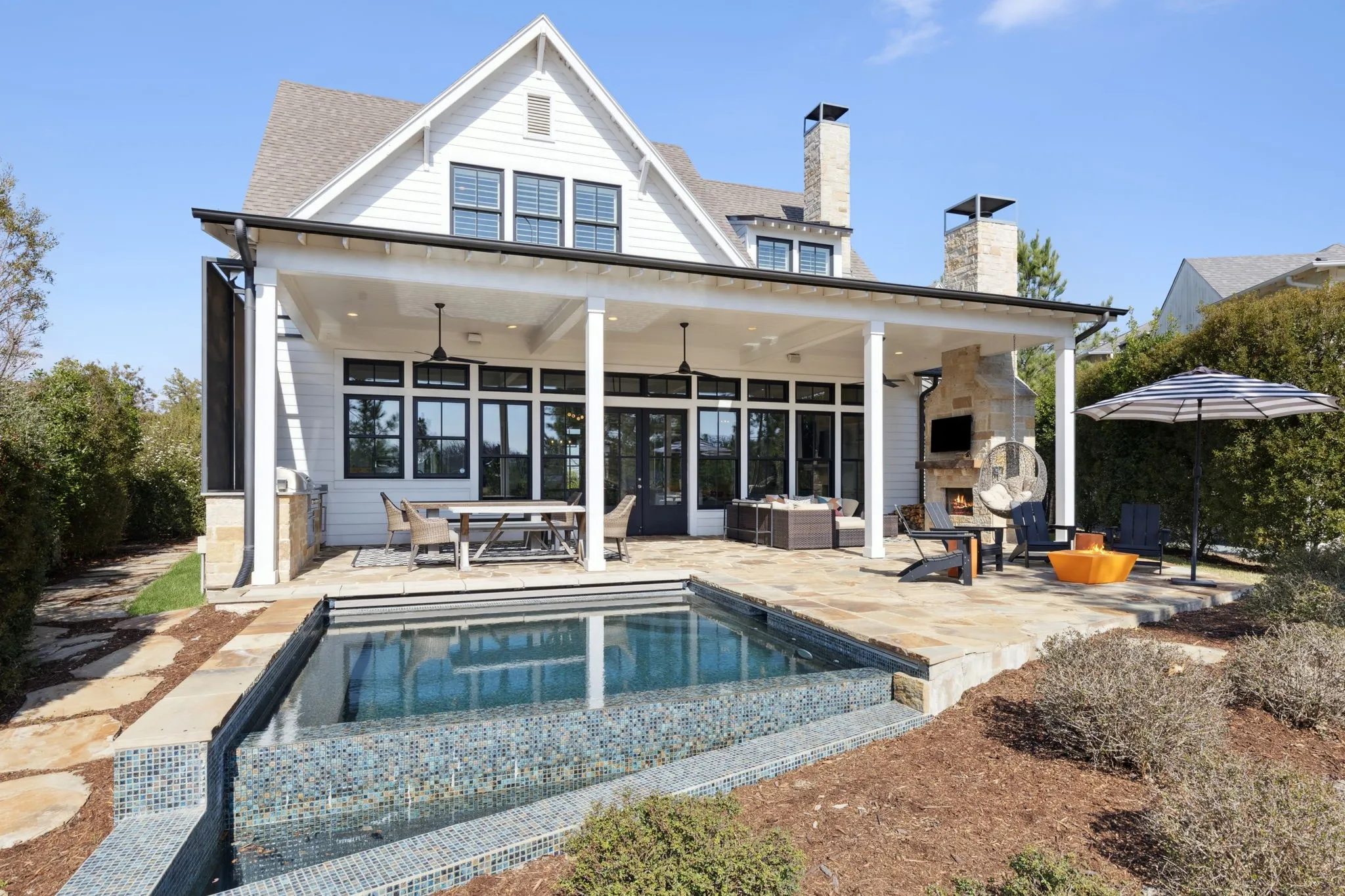 Single Family Residence For Sale in Henderson County , 12735 Sea Island Drive, Malakoff, Texas 75148, 5 Bedroom, 6 Bathroom, 3 Garage spaces, 4,517 Sqft, built in 2018, mls#21335328, Real Estate Agent in Malakoff, Homes For Sale in Henderson county, Homes For Sale in Malakoff, Realtor in Malakoff Texas, Real Estate Brokerage Independent Realty Texas, Luminita Cordes Realtor