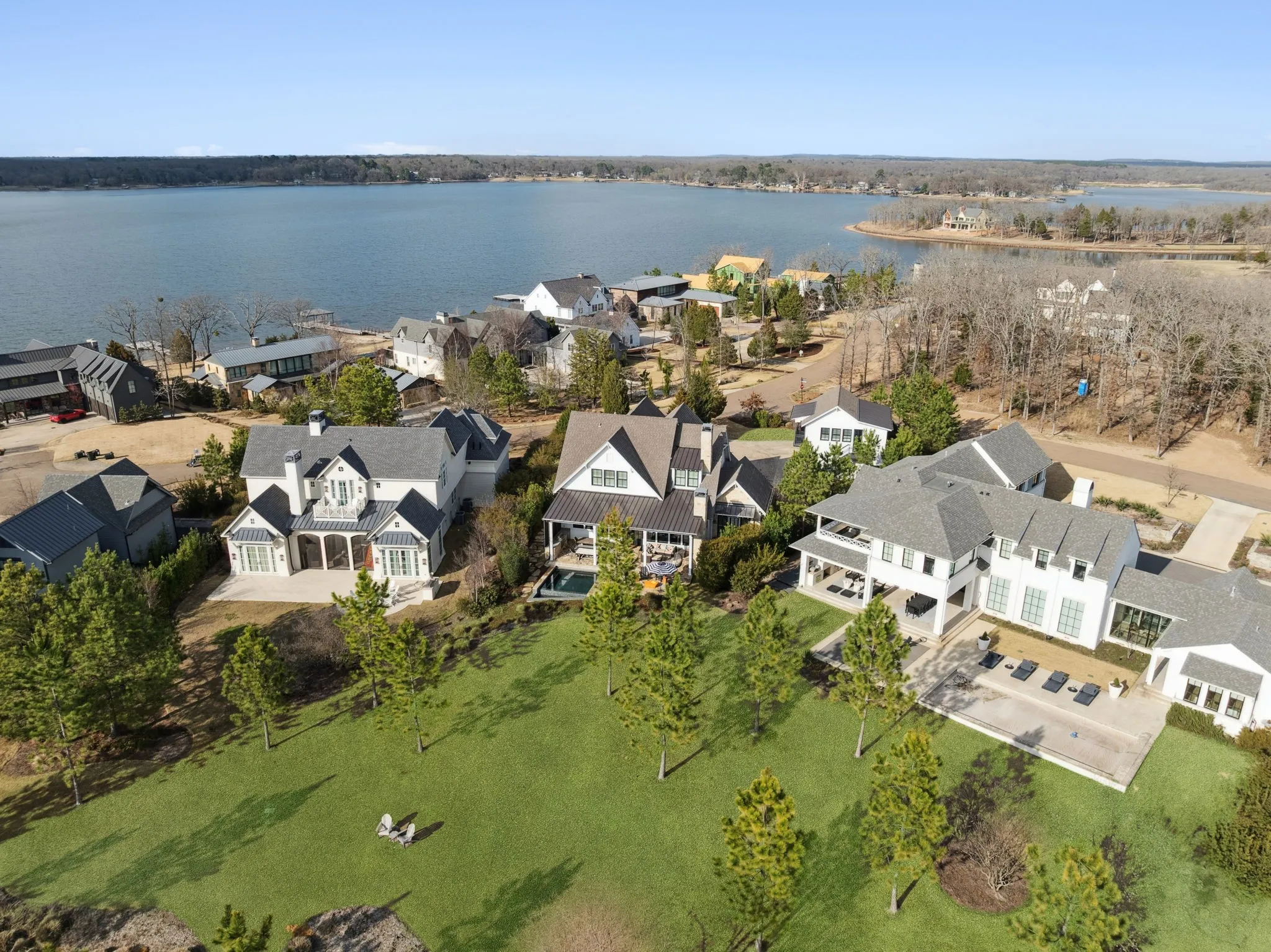 Single Family Residence For Sale in Henderson County , 12735 Sea Island Drive, Malakoff, Texas 75148, 5 Bedroom, 6 Bathroom, 3 Garage spaces, 4,517 Sqft, built in 2018, mls#21335328, Real Estate Agent in Malakoff, Homes For Sale in Henderson county, Homes For Sale in Malakoff, Realtor in Malakoff Texas, Real Estate Brokerage Independent Realty Texas, Luminita Cordes Realtor