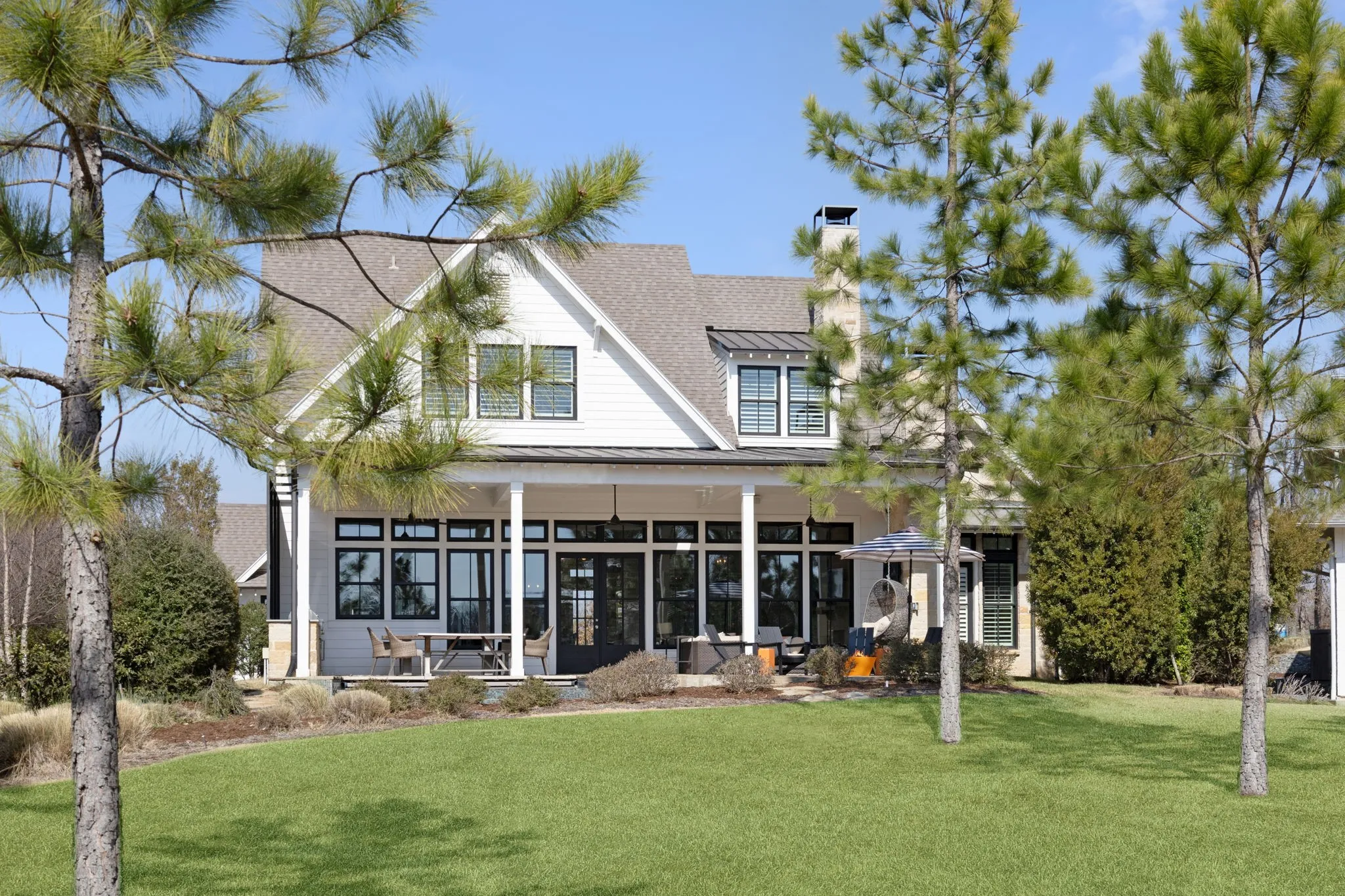 Single Family Residence For Sale in Henderson County , 12735 Sea Island Drive, Malakoff, Texas 75148, 5 Bedroom, 6 Bathroom, 3 Garage spaces, 4,517 Sqft, built in 2018, mls#21335328, Real Estate Agent in Malakoff, Homes For Sale in Henderson county, Homes For Sale in Malakoff, Realtor in Malakoff Texas, Real Estate Brokerage Independent Realty Texas, Luminita Cordes Realtor
