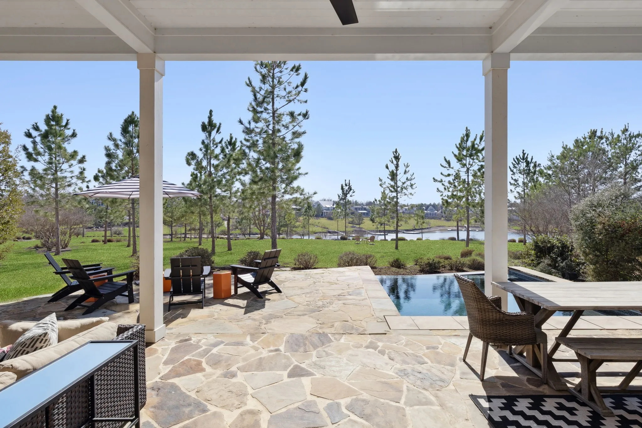 Single Family Residence For Sale in Henderson County , 12735 Sea Island Drive, Malakoff, Texas 75148, 5 Bedroom, 6 Bathroom, 3 Garage spaces, 4,517 Sqft, built in 2018, mls#21335328, Real Estate Agent in Malakoff, Homes For Sale in Henderson county, Homes For Sale in Malakoff, Realtor in Malakoff Texas, Real Estate Brokerage Independent Realty Texas, Luminita Cordes Realtor