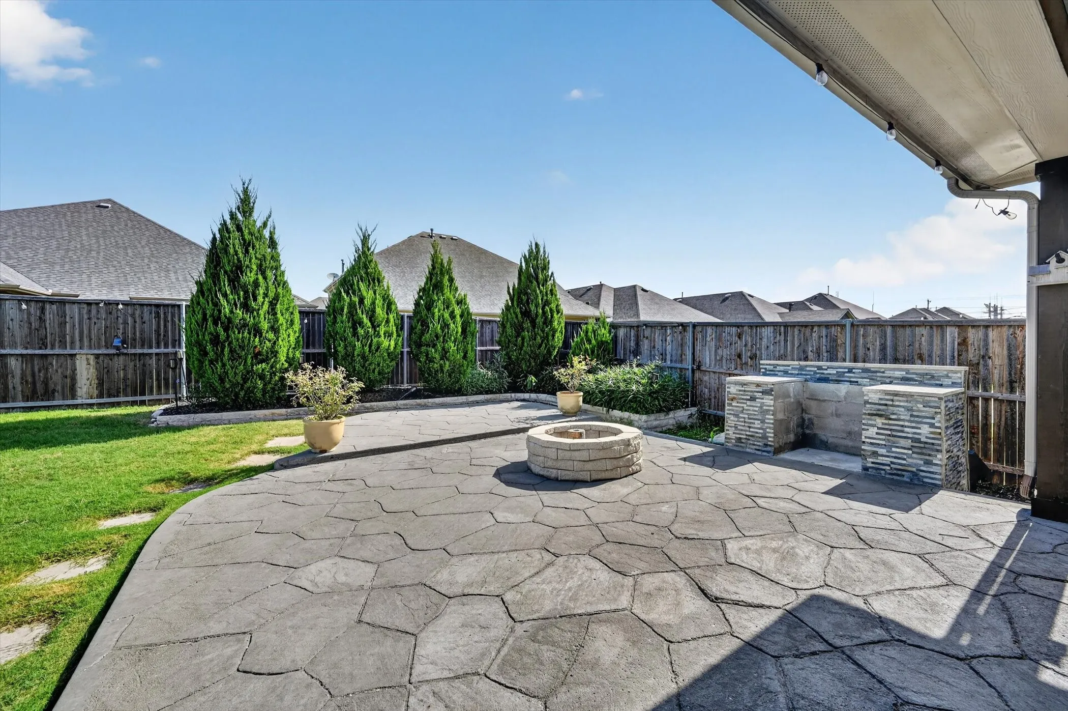 Single Family Residence For Rent in Denton County , 1909 Drover Creek Road, Aubrey, Texas 76227, 4 Bedroom, 4 Bathroom, 3 Garage spaces, 2,986 Sqft, built in 2019, mls#21335313, Real Estate Agent in Aubrey, Homes For Rent in Denton county, Homes For Rent in Aubrey, Realtor in Aubrey Texas, Real Estate Brokerage Independent Realty Texas, Luminita Cordes Realtor