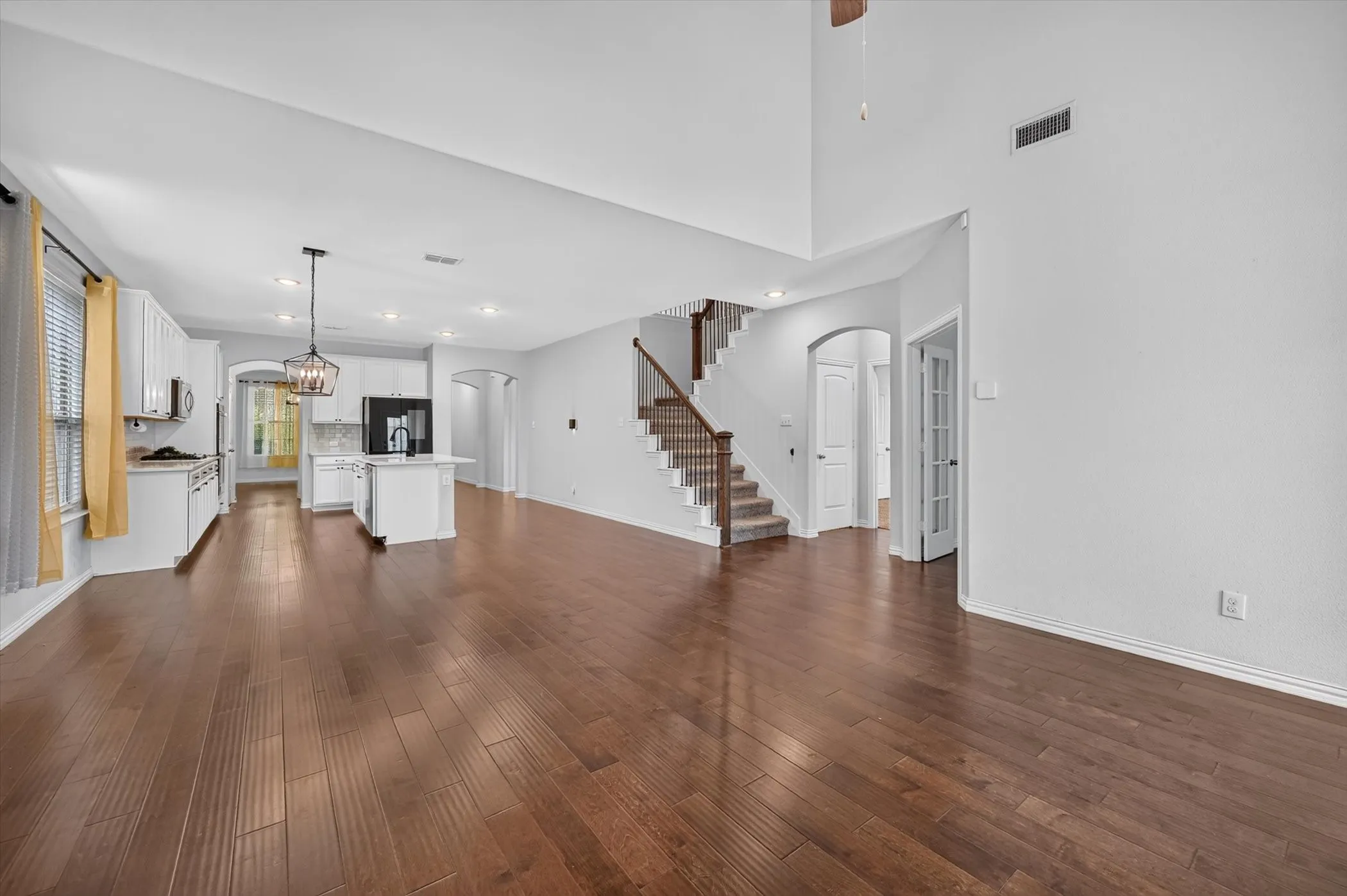 Single Family Residence For Rent in Denton County , 1909 Drover Creek Road, Aubrey, Texas 76227, 4 Bedroom, 4 Bathroom, 3 Garage spaces, 2,986 Sqft, built in 2019, mls#21335313, Real Estate Agent in Aubrey, Homes For Rent in Denton county, Homes For Rent in Aubrey, Realtor in Aubrey Texas, Real Estate Brokerage Independent Realty Texas, Luminita Cordes Realtor