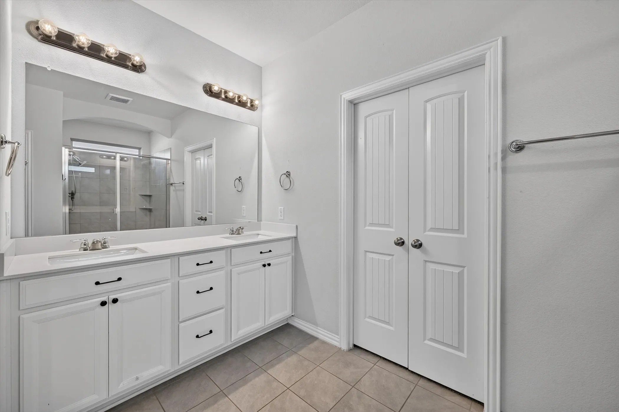 Single Family Residence For Rent in Denton County , 1909 Drover Creek Road, Aubrey, Texas 76227, 4 Bedroom, 4 Bathroom, 3 Garage spaces, 2,986 Sqft, built in 2019, mls#21335313, Real Estate Agent in Aubrey, Homes For Rent in Denton county, Homes For Rent in Aubrey, Realtor in Aubrey Texas, Real Estate Brokerage Independent Realty Texas, Luminita Cordes Realtor