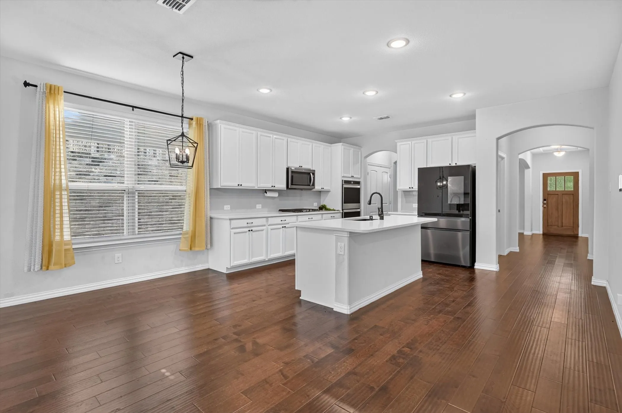 Single Family Residence For Rent in Denton County , 1909 Drover Creek Road, Aubrey, Texas 76227, 4 Bedroom, 4 Bathroom, 3 Garage spaces, 2,986 Sqft, built in 2019, mls#21335313, Real Estate Agent in Aubrey, Homes For Rent in Denton county, Homes For Rent in Aubrey, Realtor in Aubrey Texas, Real Estate Brokerage Independent Realty Texas, Luminita Cordes Realtor