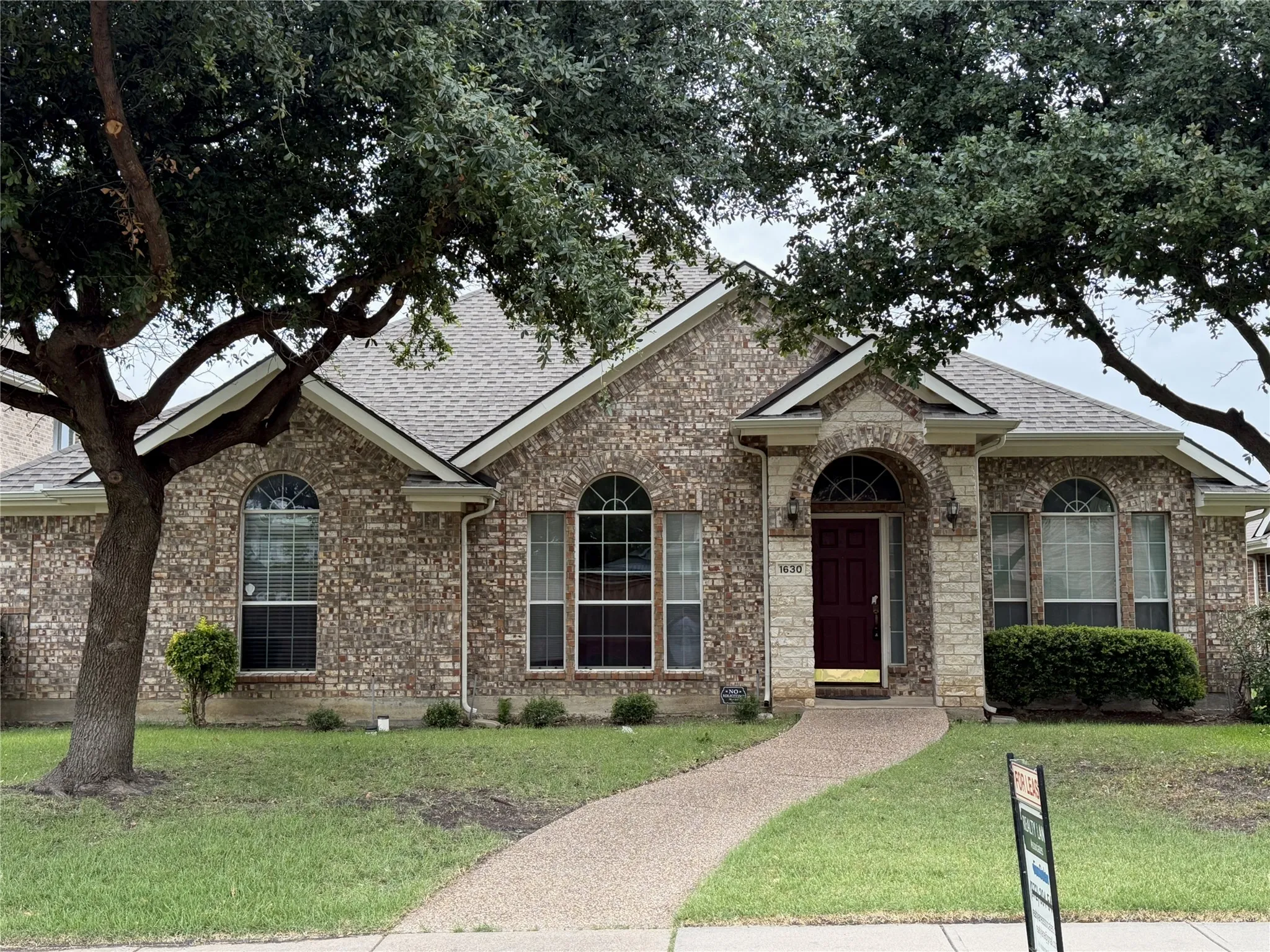 Single Family Residence For Rent in Denton County , 1630 Lagonda Lane, Frisco, Texas 75034, 4 Bedroom, 2 Bathroom, 2 Garage spaces, 2,522 Sqft, built in 2002, Price $2,750, mls#21332939, Real Estate Agent in Frisco, Homes For Rent in Denton county, Homes For Rent in Frisco, Realtor in Frisco Texas, Real Estate Brokerage Independent Realty Texas, Luminita Cordes Realtor