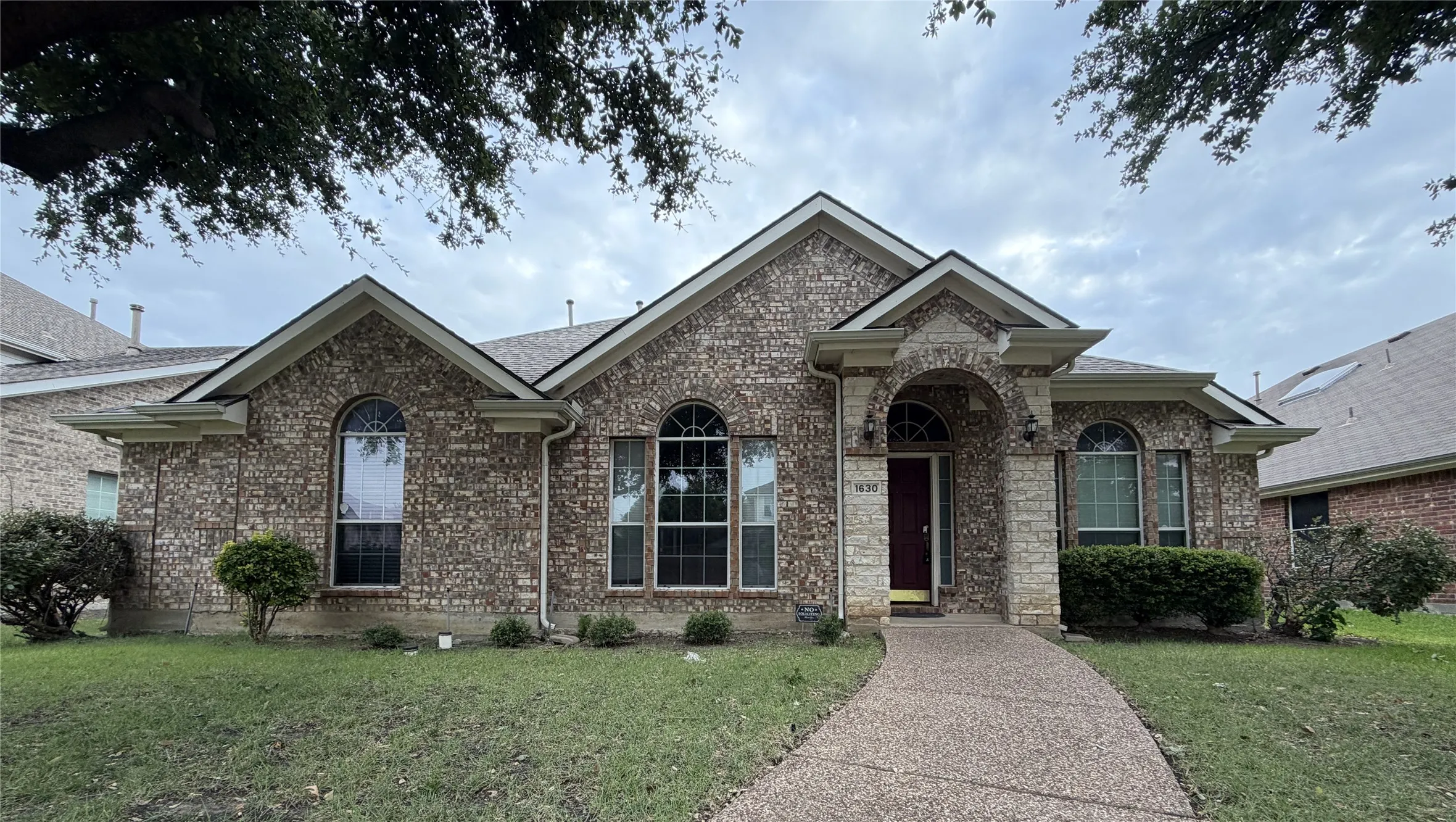 Single Family Residence For Rent in Denton County , 1630 Lagonda Lane, Frisco, Texas 75034, 4 Bedroom, 2 Bathroom, 2 Garage spaces, 2,522 Sqft, built in 2002, Price $2,750, mls#21332939, Real Estate Agent in Frisco, Homes For Rent in Denton county, Homes For Rent in Frisco, Realtor in Frisco Texas, Real Estate Brokerage Independent Realty Texas, Luminita Cordes Realtor
