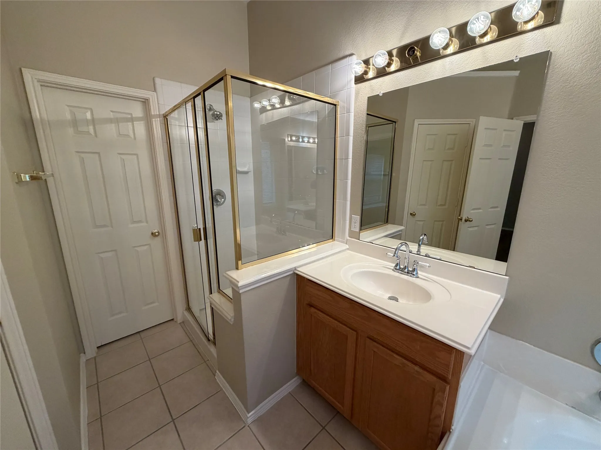 Single Family Residence For Rent in Denton County , 1630 Lagonda Lane, Frisco, Texas 75034, 4 Bedroom, 2 Bathroom, 2 Garage spaces, 2,522 Sqft, built in 2002, Price $2,750, mls#21332939, Real Estate Agent in Frisco, Homes For Rent in Denton county, Homes For Rent in Frisco, Realtor in Frisco Texas, Real Estate Brokerage Independent Realty Texas, Luminita Cordes Realtor