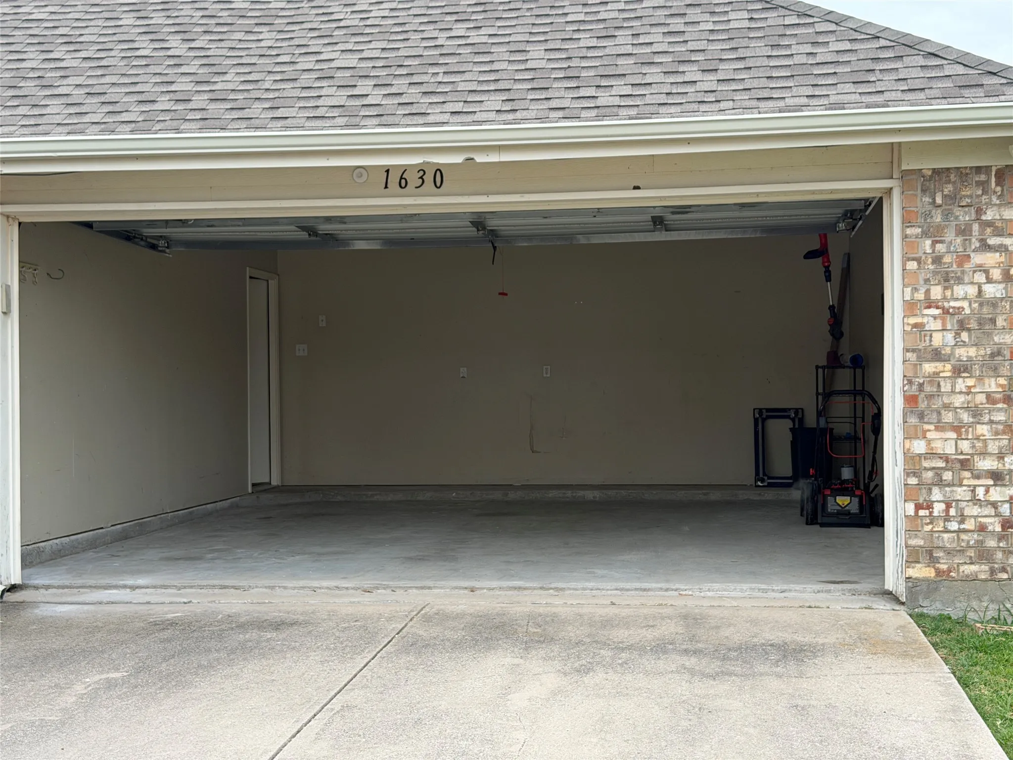 Single Family Residence For Rent in Denton County , 1630 Lagonda Lane, Frisco, Texas 75034, 4 Bedroom, 2 Bathroom, 2 Garage spaces, 2,522 Sqft, built in 2002, Price $2,750, mls#21332939, Real Estate Agent in Frisco, Homes For Rent in Denton county, Homes For Rent in Frisco, Realtor in Frisco Texas, Real Estate Brokerage Independent Realty Texas, Luminita Cordes Realtor