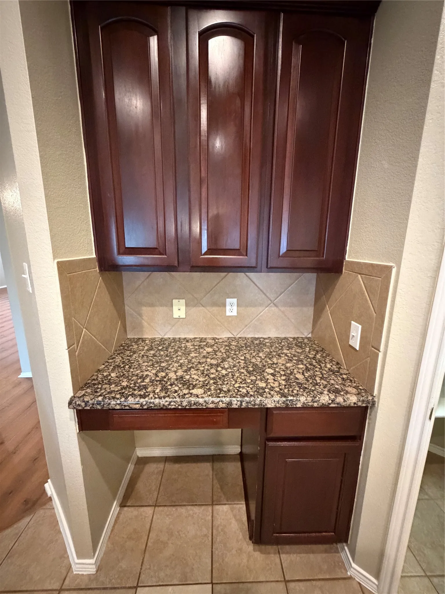Single Family Residence For Rent in Denton County , 1630 Lagonda Lane, Frisco, Texas 75034, 4 Bedroom, 2 Bathroom, 2 Garage spaces, 2,522 Sqft, built in 2002, Price $2,750, mls#21332939, Real Estate Agent in Frisco, Homes For Rent in Denton county, Homes For Rent in Frisco, Realtor in Frisco Texas, Real Estate Brokerage Independent Realty Texas, Luminita Cordes Realtor