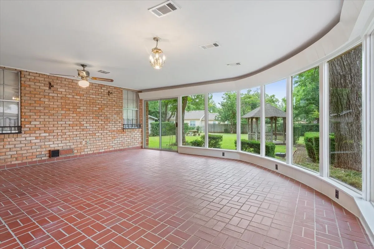 Additional sunroom view
