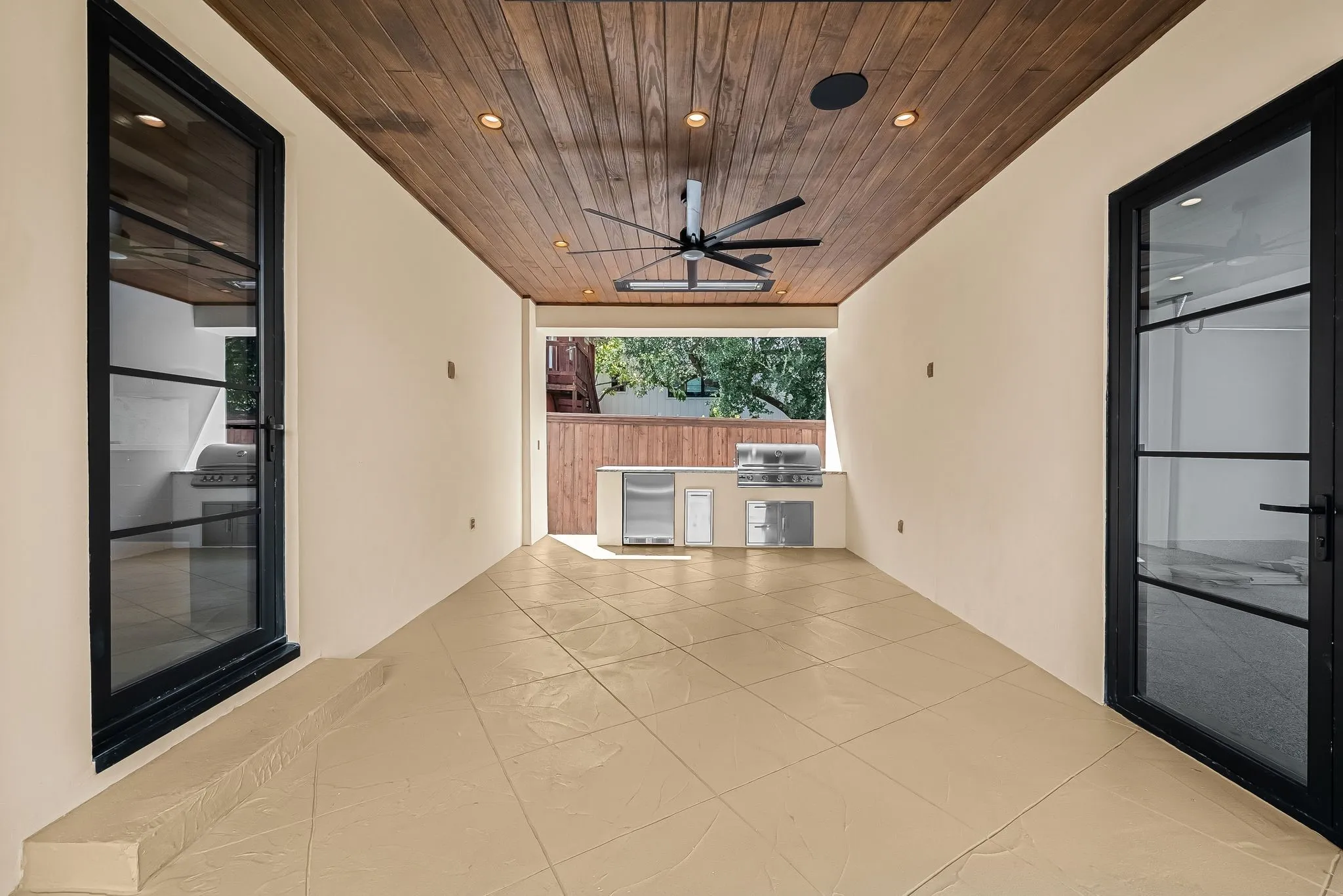 Single Family Residence For Sale in Dallas County , 3308 Rosedale Avenue, University Park, Texas 75205, 4 Bedroom, 5 Bathroom, 2 Garage spaces, 5,260 Sqft, built in 2013, mls#21332626, Real Estate Agent in University Park, Homes For Sale in Dallas county, Homes For Sale in University Park, Realtor in University Park Texas, Real Estate Brokerage Independent Realty Texas, Luminita Cordes Realtor