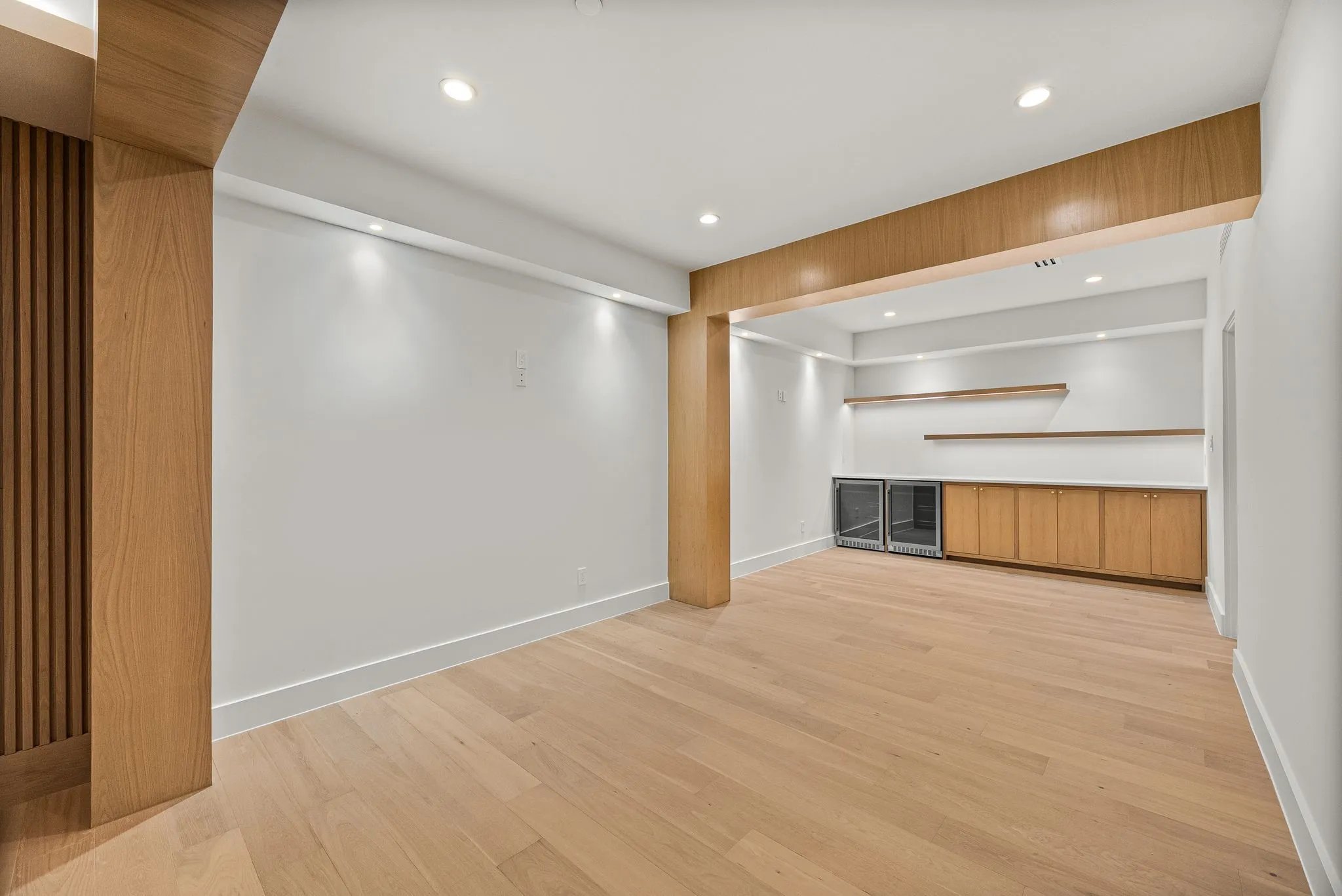 Single Family Residence For Sale in Dallas County , 3308 Rosedale Avenue, University Park, Texas 75205, 4 Bedroom, 5 Bathroom, 2 Garage spaces, 5,260 Sqft, built in 2013, mls#21332626, Real Estate Agent in University Park, Homes For Sale in Dallas county, Homes For Sale in University Park, Realtor in University Park Texas, Real Estate Brokerage Independent Realty Texas, Luminita Cordes Realtor