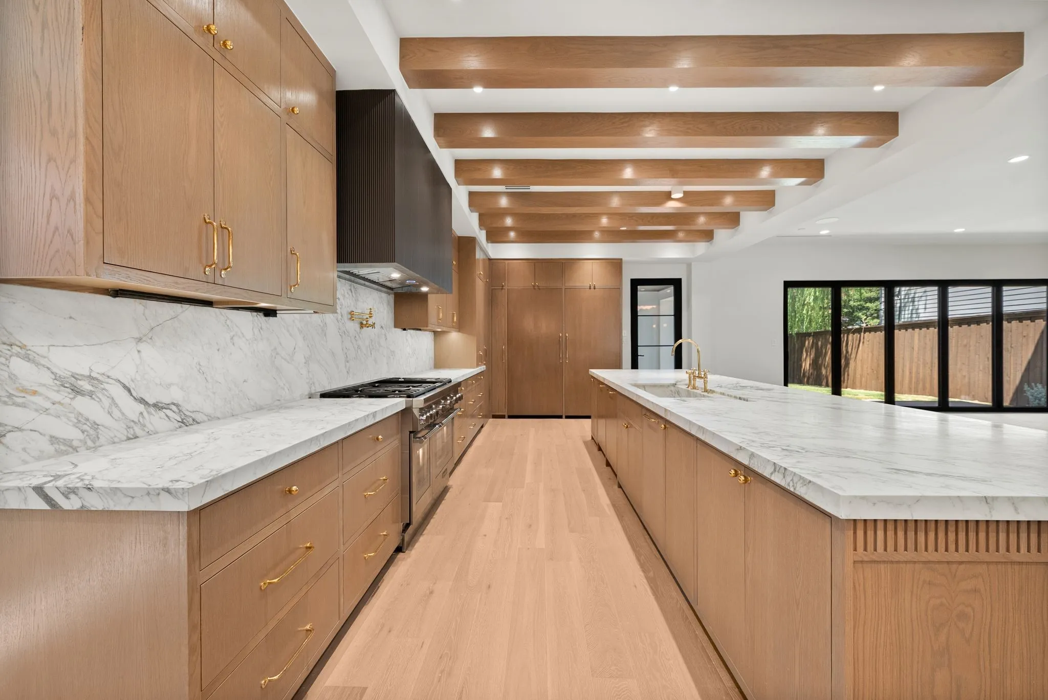Single Family Residence For Sale in Dallas County , 3308 Rosedale Avenue, University Park, Texas 75205, 4 Bedroom, 5 Bathroom, 2 Garage spaces, 5,260 Sqft, built in 2013, mls#21332626, Real Estate Agent in University Park, Homes For Sale in Dallas county, Homes For Sale in University Park, Realtor in University Park Texas, Real Estate Brokerage Independent Realty Texas, Luminita Cordes Realtor