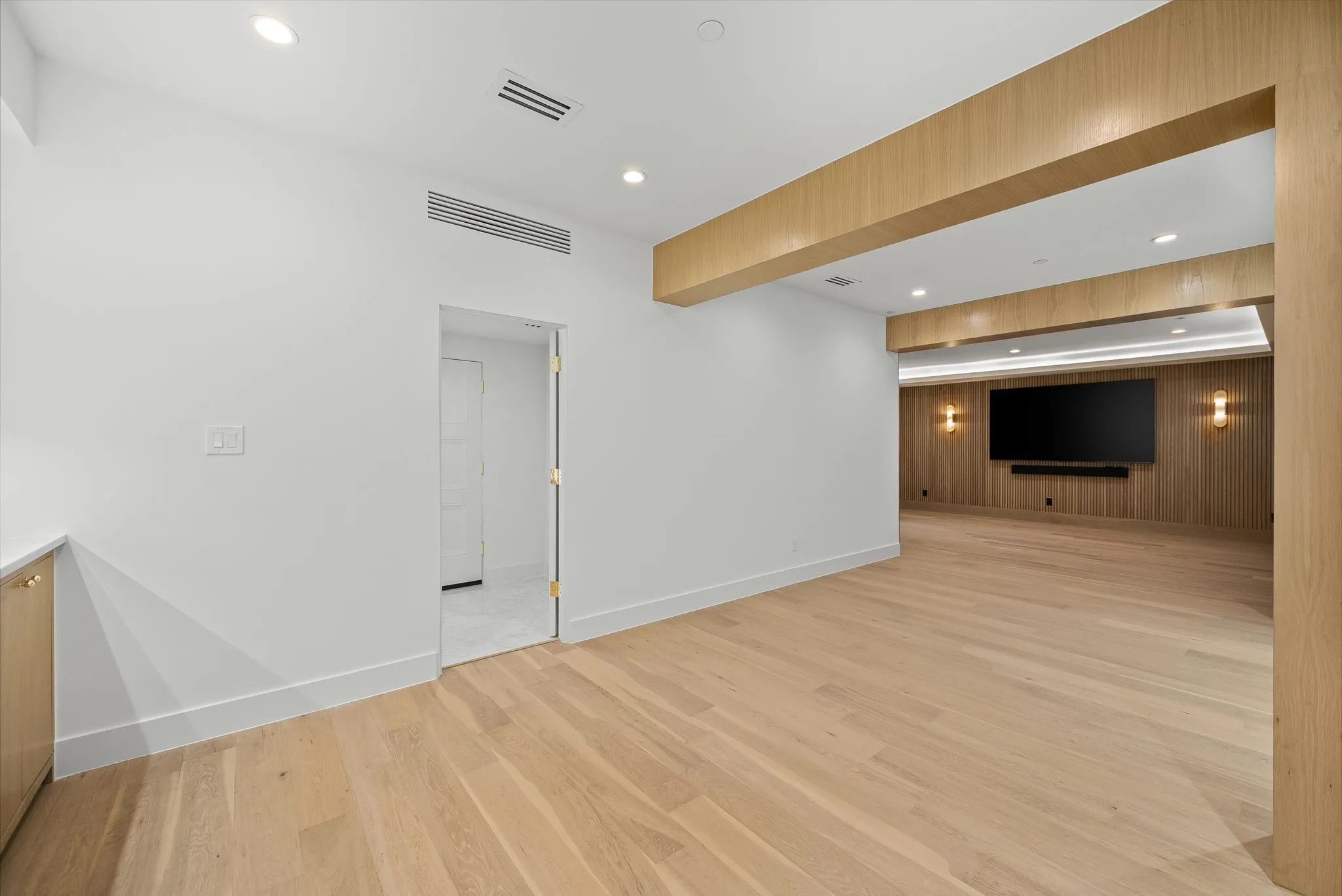 Single Family Residence For Sale in Dallas County , 3308 Rosedale Avenue, University Park, Texas 75205, 4 Bedroom, 5 Bathroom, 2 Garage spaces, 5,260 Sqft, built in 2013, mls#21332626, Real Estate Agent in University Park, Homes For Sale in Dallas county, Homes For Sale in University Park, Realtor in University Park Texas, Real Estate Brokerage Independent Realty Texas, Luminita Cordes Realtor