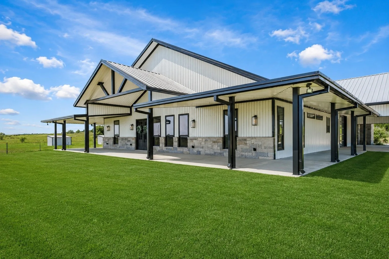 Farm For Sale in Erath County , 385 Private Road 1733, Stephenville, Texas 76401, 4 Bedroom, 4 Bathroom, Garage spaces, 4,161 Sqft, built in 2023, mls#21329412, Real Estate Agent in Stephenville, Homes For Sale in Erath county, Homes For Sale in Stephenville, Realtor in Stephenville Texas, Real Estate Brokerage Independent Realty Texas, Luminita Cordes Realtor