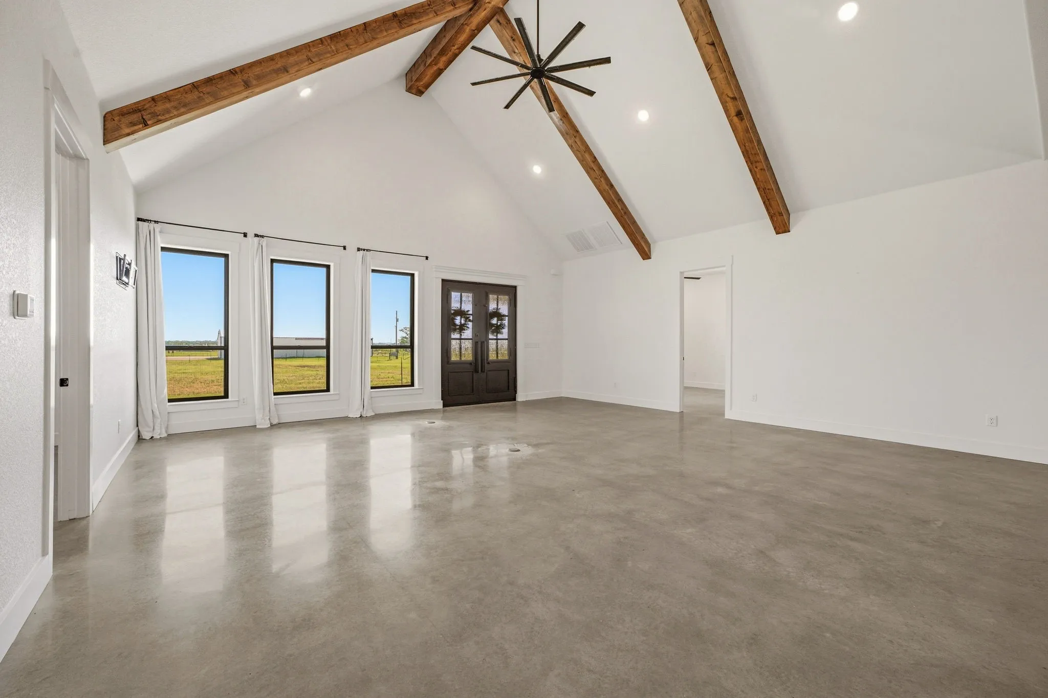 Farm For Sale in Erath County , 385 Private Road 1733, Stephenville, Texas 76401, 4 Bedroom, 4 Bathroom, Garage spaces, 4,161 Sqft, built in 2023, mls#21329412, Real Estate Agent in Stephenville, Homes For Sale in Erath county, Homes For Sale in Stephenville, Realtor in Stephenville Texas, Real Estate Brokerage Independent Realty Texas, Luminita Cordes Realtor