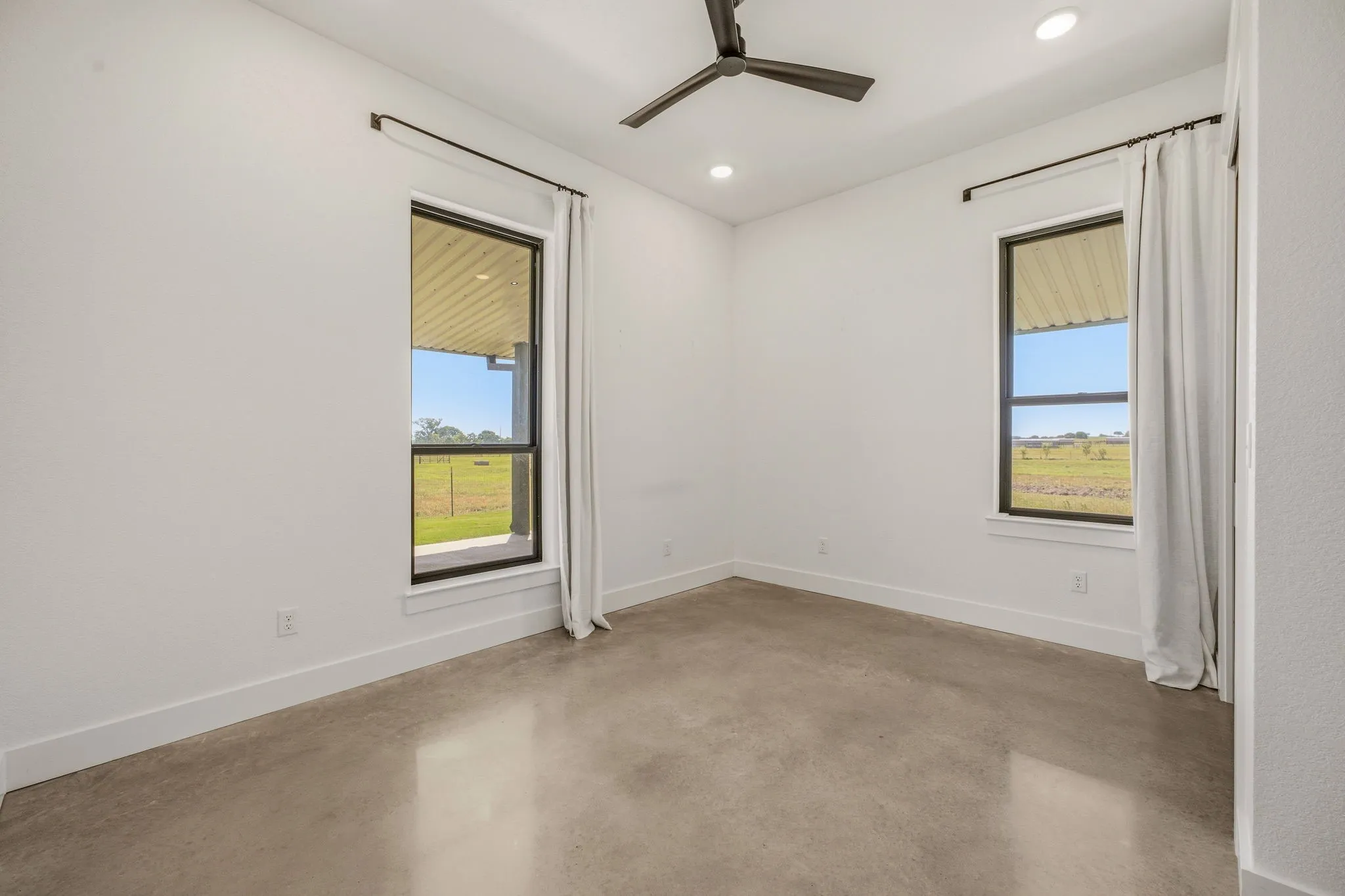Farm For Sale in Erath County , 385 Private Road 1733, Stephenville, Texas 76401, 4 Bedroom, 4 Bathroom, Garage spaces, 4,161 Sqft, built in 2023, mls#21329412, Real Estate Agent in Stephenville, Homes For Sale in Erath county, Homes For Sale in Stephenville, Realtor in Stephenville Texas, Real Estate Brokerage Independent Realty Texas, Luminita Cordes Realtor