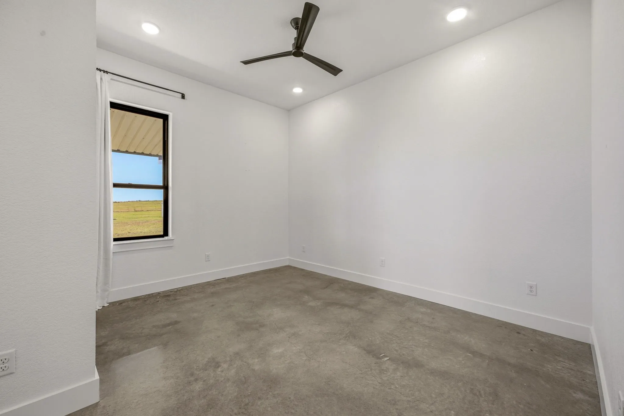 Farm For Sale in Erath County , 385 Private Road 1733, Stephenville, Texas 76401, 4 Bedroom, 4 Bathroom, Garage spaces, 4,161 Sqft, built in 2023, mls#21329412, Real Estate Agent in Stephenville, Homes For Sale in Erath county, Homes For Sale in Stephenville, Realtor in Stephenville Texas, Real Estate Brokerage Independent Realty Texas, Luminita Cordes Realtor