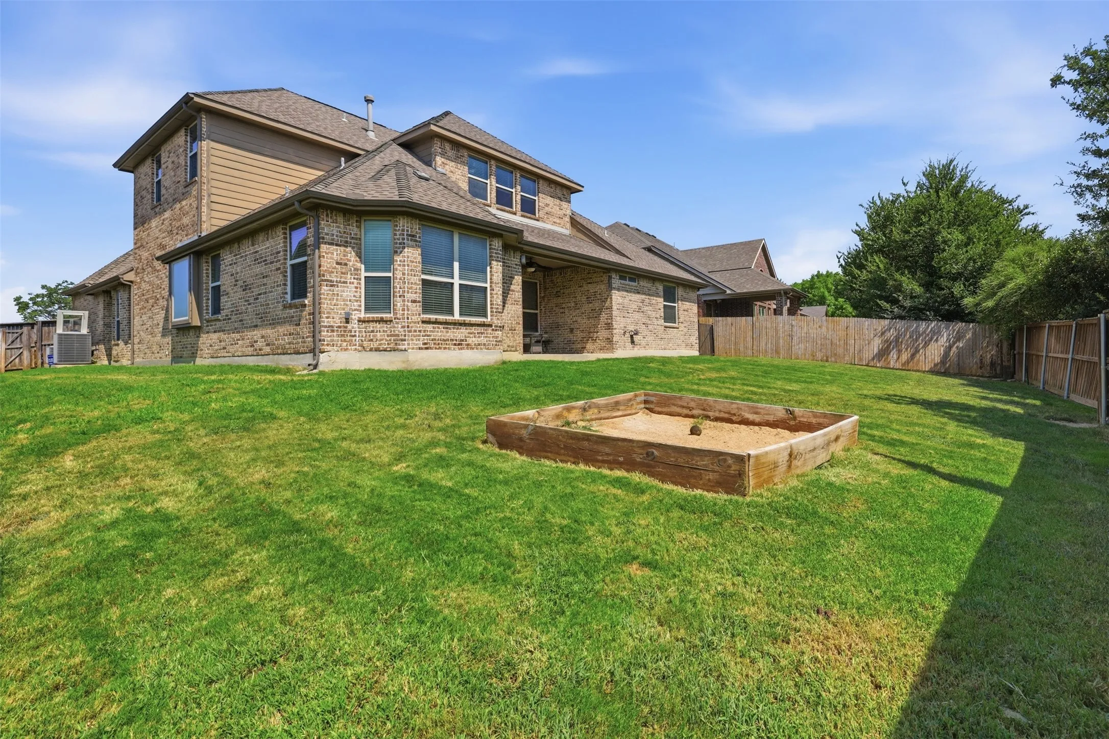 Single Family Residence For Sale in Tarrant County , 12909 Grandstand Way, Fort Worth, Texas 76244, 4 Bedroom, 4 Bathroom, 2 Garage spaces, 3,979 Sqft, built in 2009, mls#21335062, Real Estate Agent in Fort Worth, Homes For Sale in Tarrant county, Homes For Sale in Fort Worth, Realtor in Fort Worth Texas, Real Estate Brokerage Independent Realty Texas, Luminita Cordes Realtor
