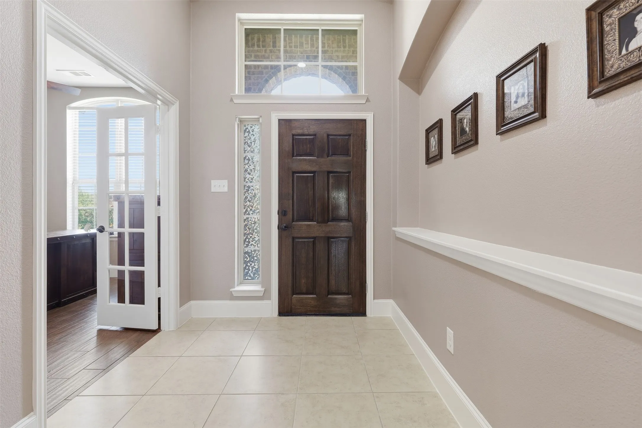 Beautiful entrance to the home.
