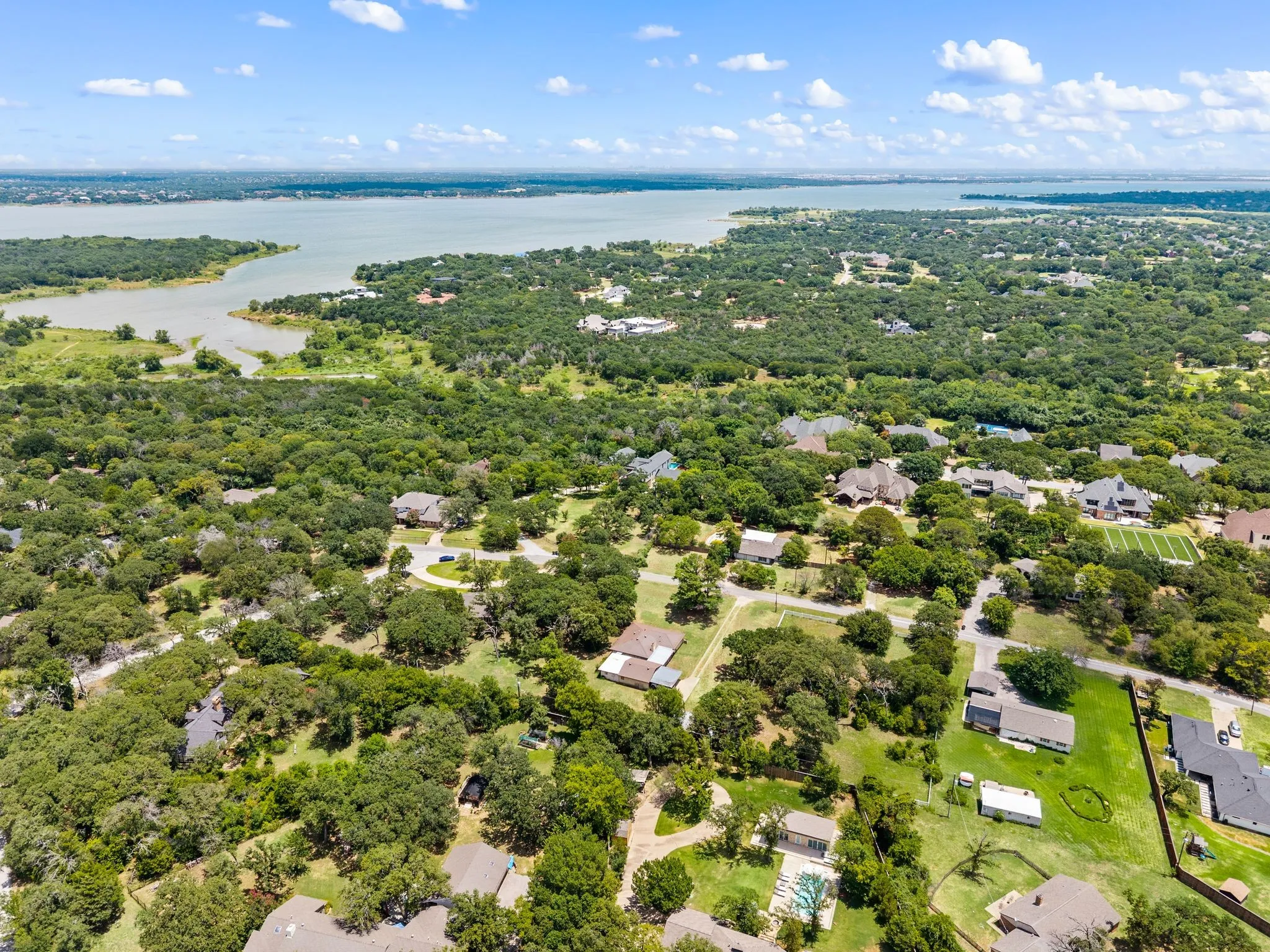 Single Family Residence For Sale in Tarrant County , 3180 Southlake Park Road, Southlake, Texas 76092, 3 Bedroom, 3 Bathroom, 2 Garage spaces, 1,744 Sqft, built in 1975, mls#21329113, Real Estate Agent in Southlake, Homes For Sale in Tarrant county, Homes For Sale in Southlake, Realtor in Southlake Texas, Real Estate Brokerage Independent Realty Texas, Luminita Cordes Realtor