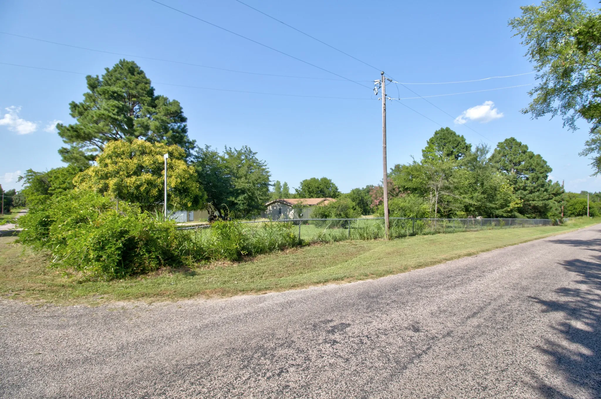Improved Land For Sale in Grayson County , 22 Easy Street, Whitesboro, Texas 76273, 0, 0, Garage spaces, 0 Sqft, built in 1986, mls#21335358, Real Estate Agent in Whitesboro, Homes For Sale in Grayson county, Homes For Sale in Whitesboro, Realtor in Whitesboro Texas, Real Estate Brokerage Independent Realty Texas, Luminita Cordes Realtor