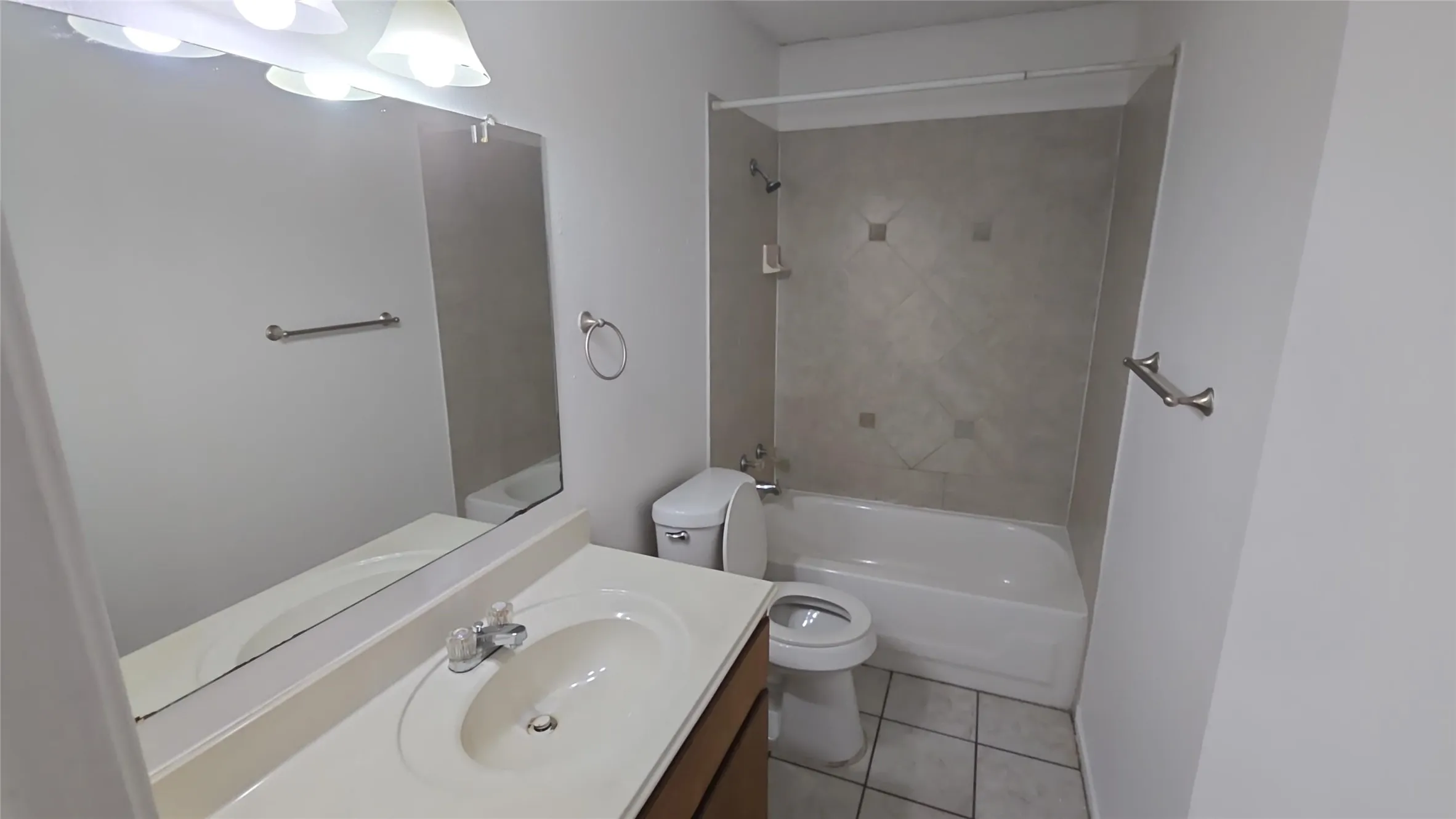 Duplex For Rent in Dallas County , 1627 Windsong Lane, Irving, Texas 75060, 3 Bedroom, 2 Bathroom, Garage spaces, 1,056 Sqft, built in 1983, mls#21334785, Real Estate Agent in Irving, Homes For Rent in Dallas county, Homes For Rent in Irving, Realtor in Irving Texas, Real Estate Brokerage Independent Realty Texas, Luminita Cordes Realtor