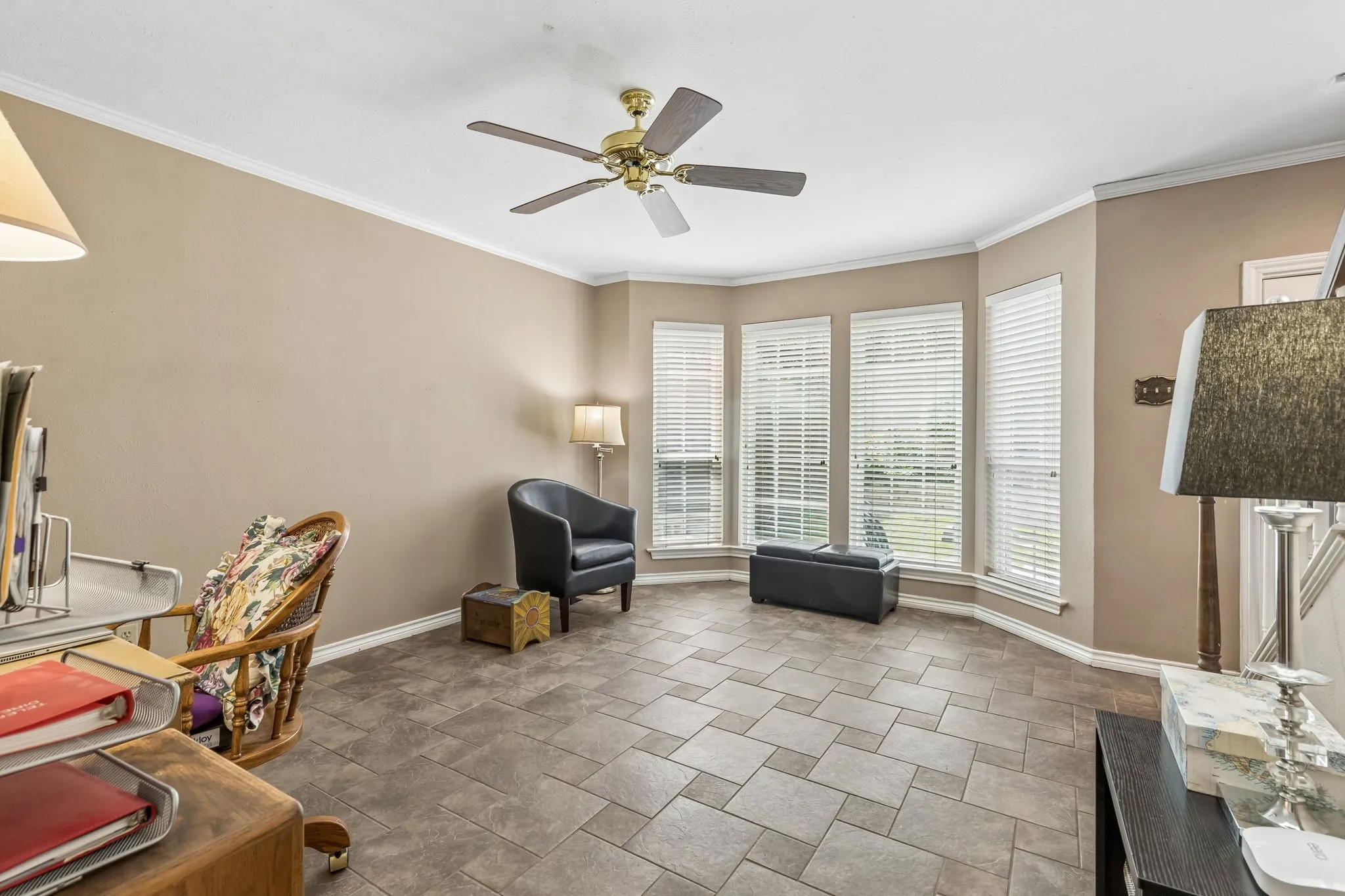 Single Family Residence For Sale in Dallas County , 3101 Becky Court, Garland, Texas 75044, 3 Bedroom, 3 Bathroom, 2 Garage spaces, 2,188 Sqft, built in 1979, mls#21335184, Real Estate Agent in Garland, Homes For Sale in Dallas county, Homes For Sale in Garland, Realtor in Garland Texas, Real Estate Brokerage Independent Realty Texas, Luminita Cordes Realtor