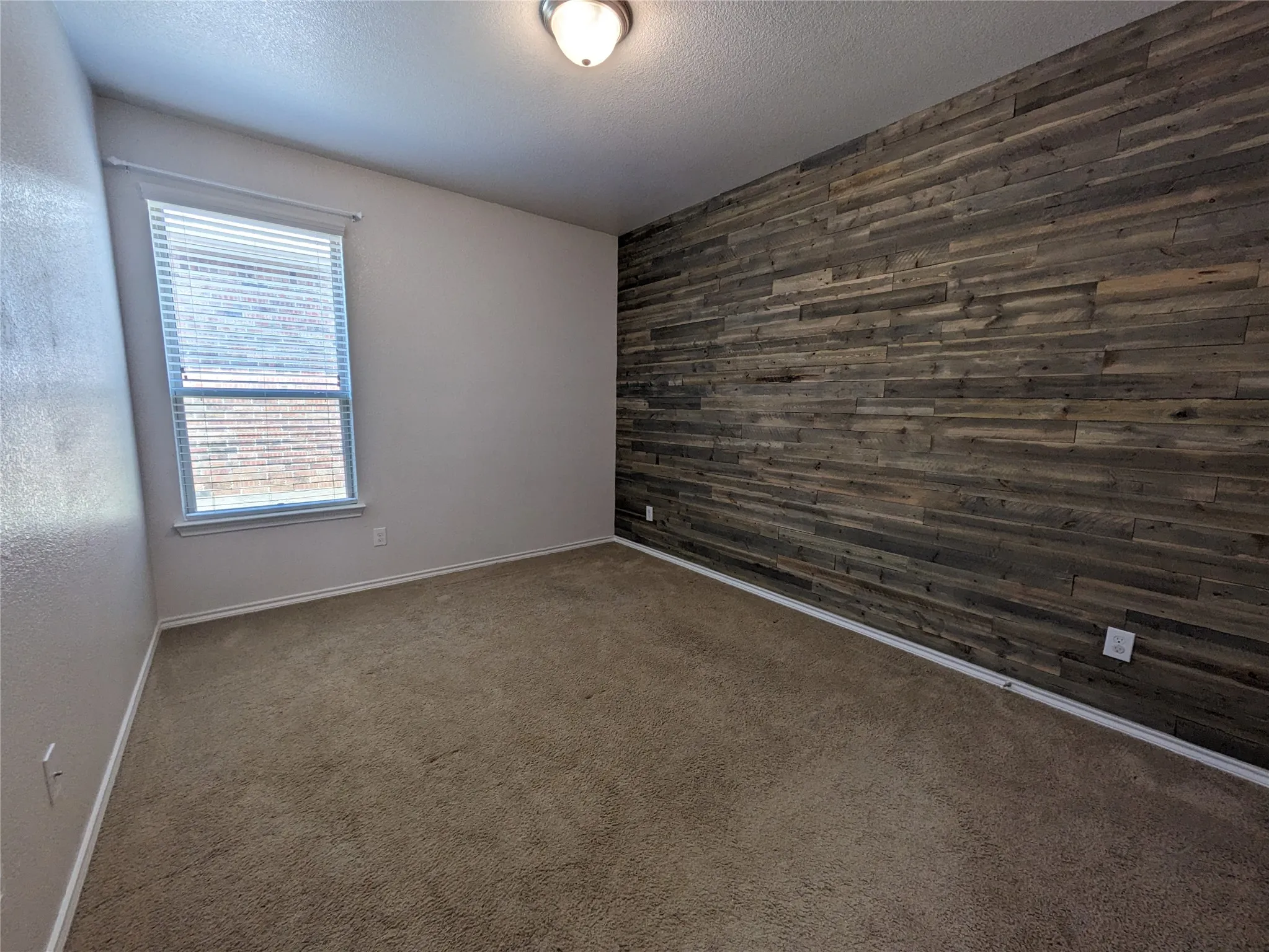 Single Family Residence For Rent in Tarrant County , 1108 Bowlus Drive, Fort Worth, Texas 76177, 3 Bedroom, 2 Bathroom, 2 Garage spaces, 1,836 Sqft, built in 2018, mls#21335381, Real Estate Agent in Fort Worth, Homes For Rent in Tarrant county, Homes For Rent in Fort Worth, Realtor in Fort Worth Texas, Real Estate Brokerage Independent Realty Texas, Luminita Cordes Realtor