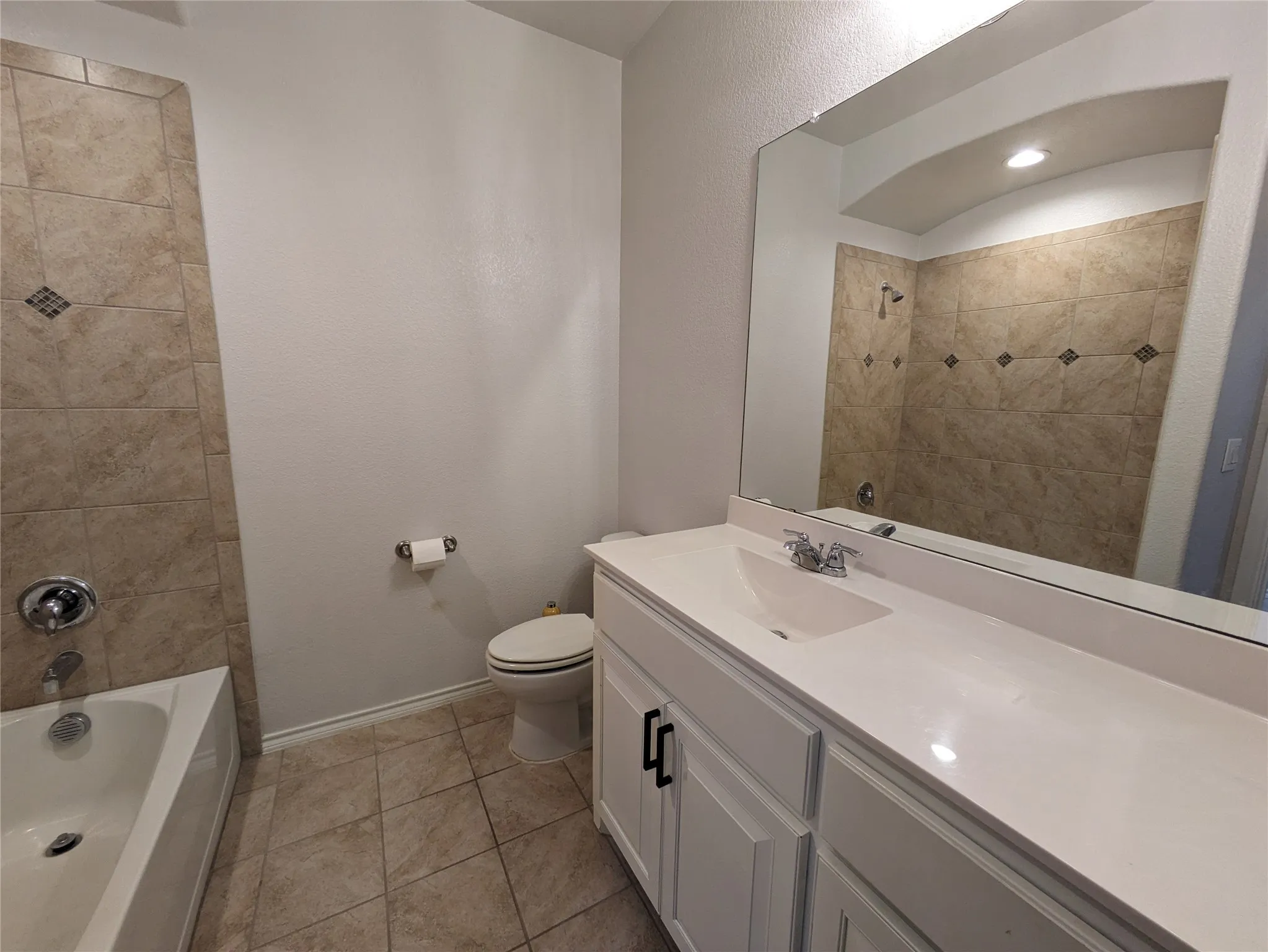 Single Family Residence For Rent in Tarrant County , 1108 Bowlus Drive, Fort Worth, Texas 76177, 3 Bedroom, 2 Bathroom, 2 Garage spaces, 1,836 Sqft, built in 2018, mls#21335381, Real Estate Agent in Fort Worth, Homes For Rent in Tarrant county, Homes For Rent in Fort Worth, Realtor in Fort Worth Texas, Real Estate Brokerage Independent Realty Texas, Luminita Cordes Realtor