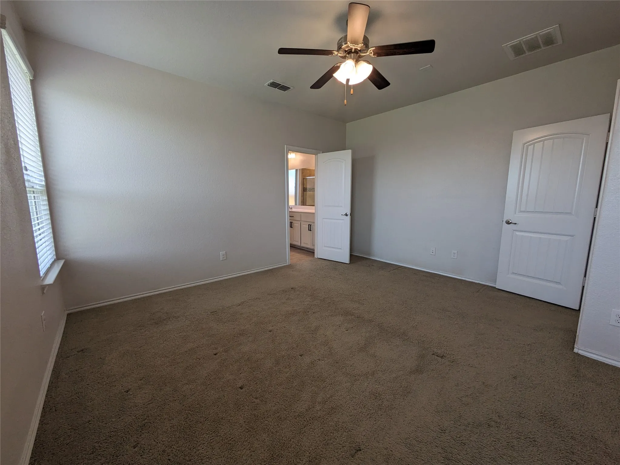 Single Family Residence For Rent in Tarrant County , 1108 Bowlus Drive, Fort Worth, Texas 76177, 3 Bedroom, 2 Bathroom, 2 Garage spaces, 1,836 Sqft, built in 2018, mls#21335381, Real Estate Agent in Fort Worth, Homes For Rent in Tarrant county, Homes For Rent in Fort Worth, Realtor in Fort Worth Texas, Real Estate Brokerage Independent Realty Texas, Luminita Cordes Realtor