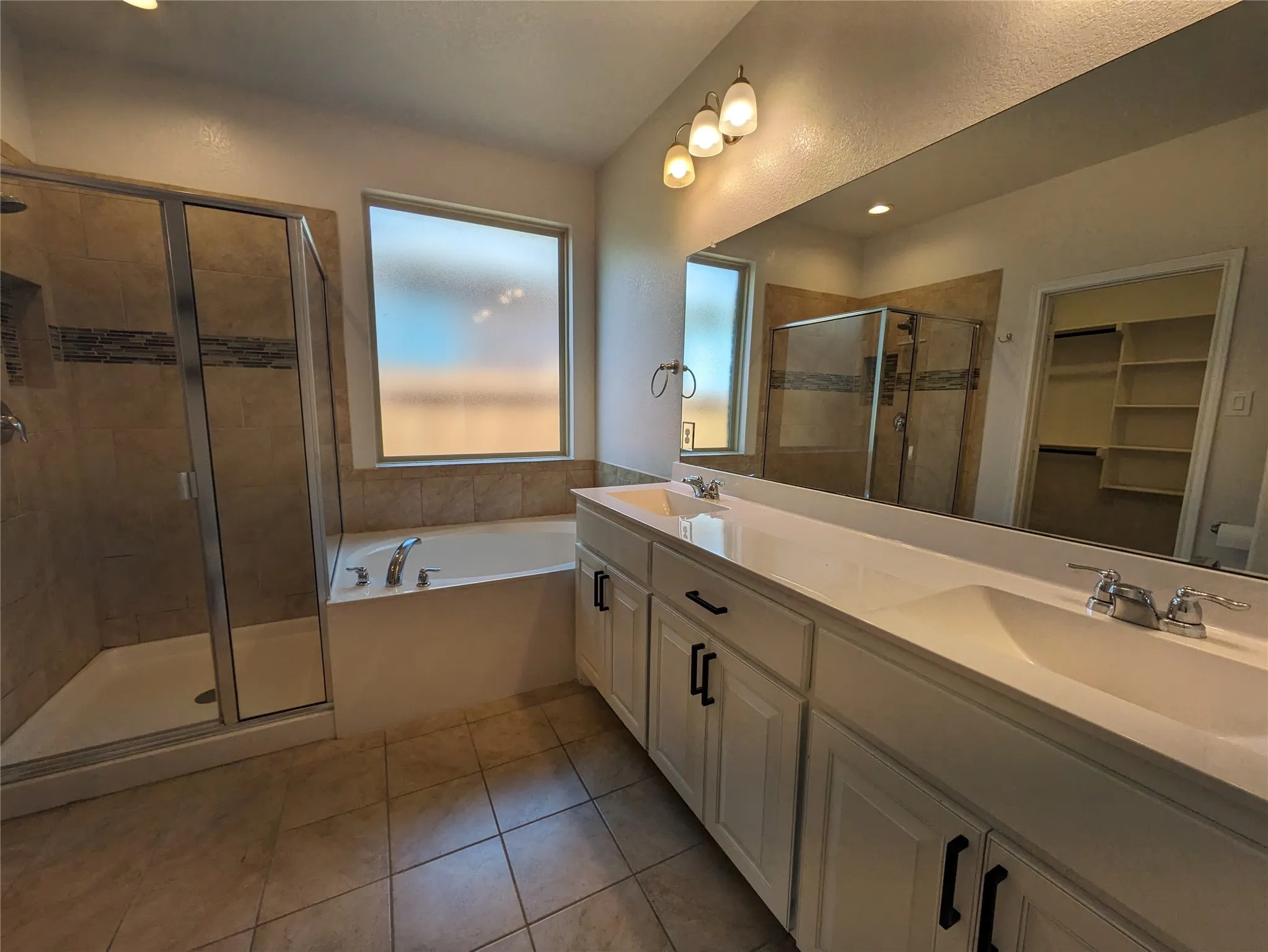 Single Family Residence For Rent in Tarrant County , 1108 Bowlus Drive, Fort Worth, Texas 76177, 3 Bedroom, 2 Bathroom, 2 Garage spaces, 1,836 Sqft, built in 2018, mls#21335381, Real Estate Agent in Fort Worth, Homes For Rent in Tarrant county, Homes For Rent in Fort Worth, Realtor in Fort Worth Texas, Real Estate Brokerage Independent Realty Texas, Luminita Cordes Realtor