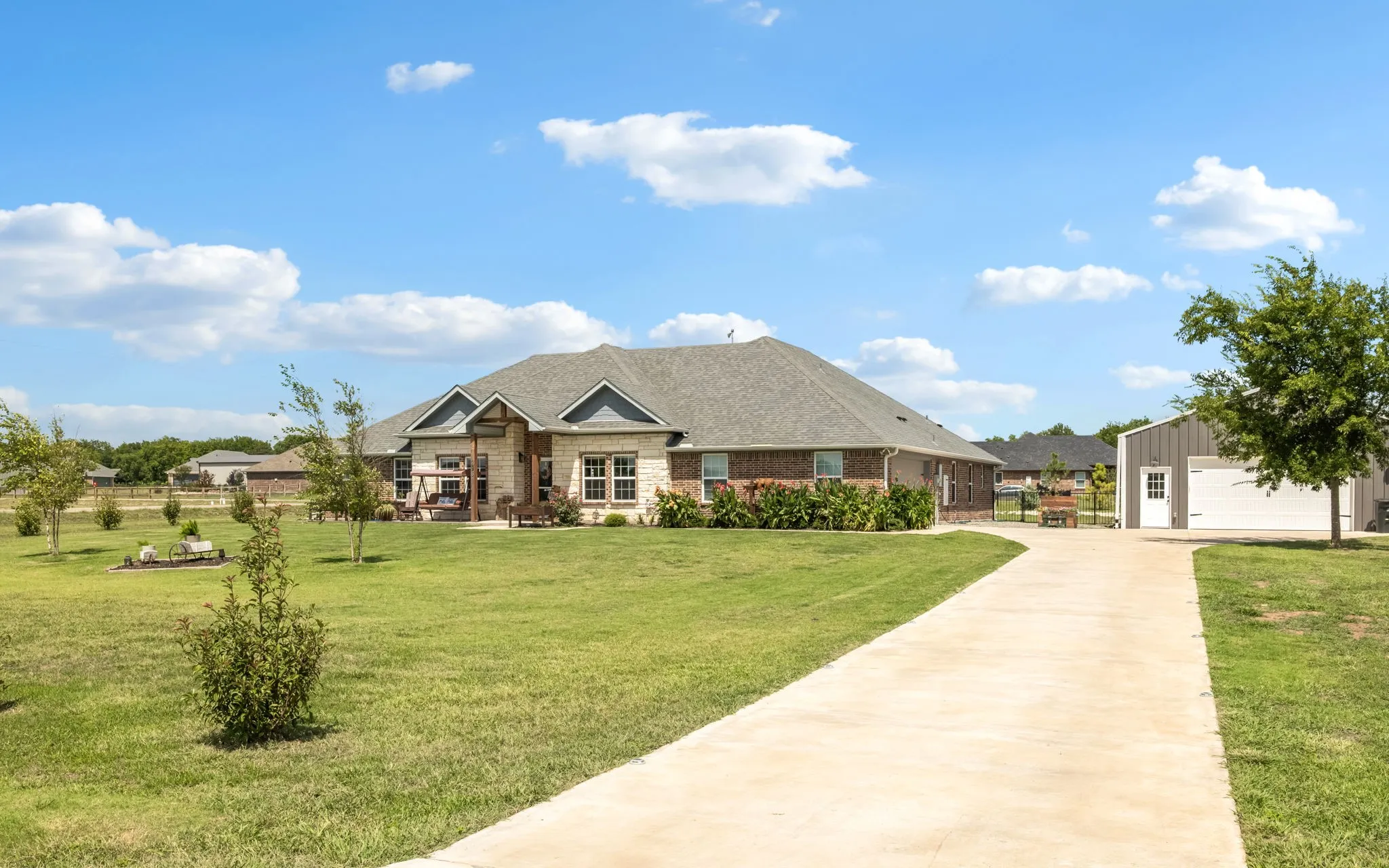 Single Family Residence For Sale in Fannin County , 296 Hidden Meadow Trail, Leonard, Texas 75452, 4 Bedroom, 3 Bathroom, 2 Garage spaces, 2,270 Sqft, built in 2023, mls#21335330, Real Estate Agent in Leonard, Homes For Sale in Fannin county, Homes For Sale in Leonard, Realtor in Leonard Texas, Real Estate Brokerage Independent Realty Texas, Luminita Cordes Realtor
