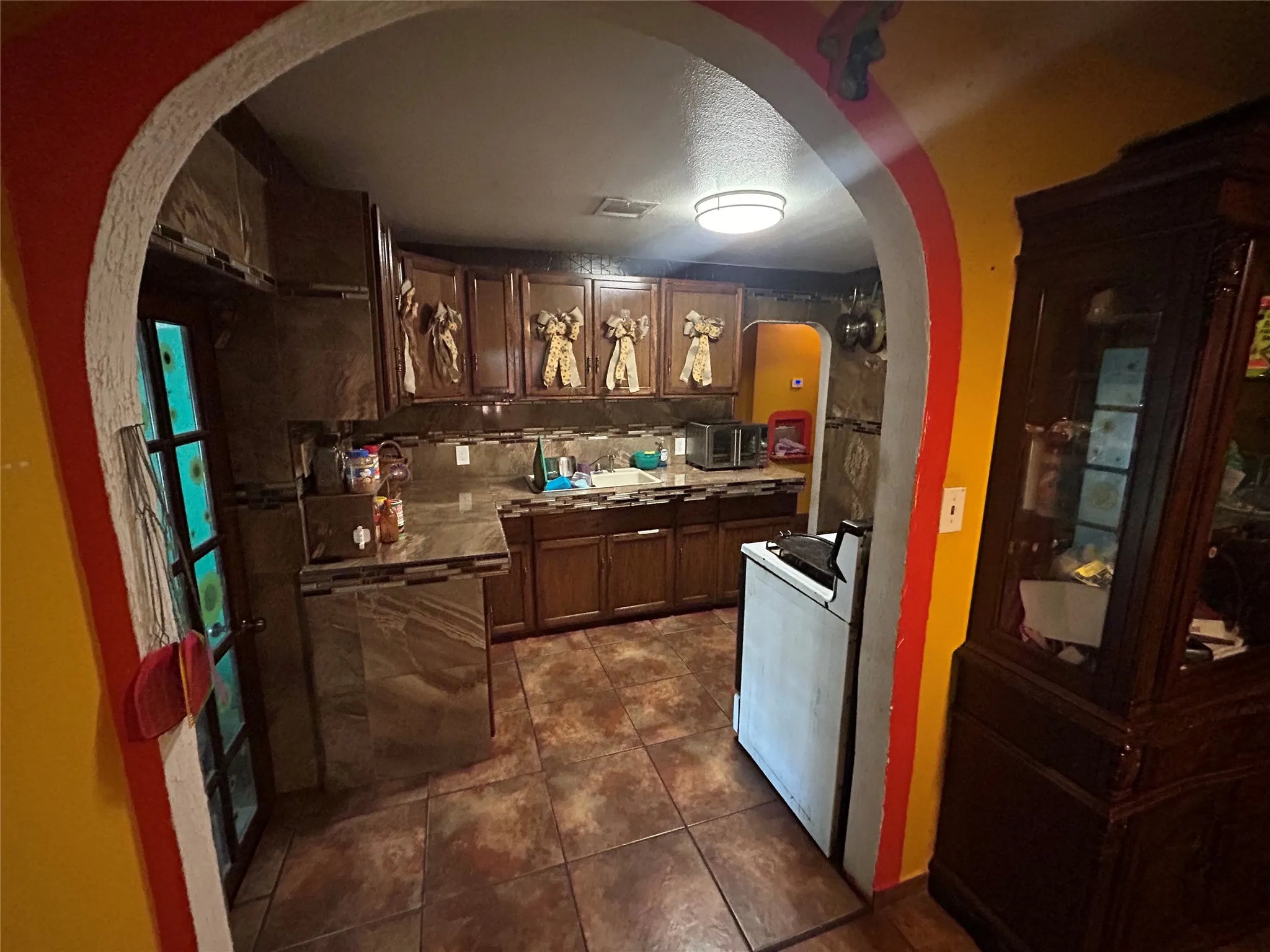 Single Family Residence For Sale in Dallas County , 6709 Lovett Avenue, Dallas, Texas 75227, 5 Bedroom, 2 Bathroom, 1 Garage spaces, 1,189 Sqft, built in 1948, mls#21335380, Real Estate Agent in Dallas, Homes For Sale in Dallas county, Homes For Sale in Dallas, Realtor in Dallas Texas, Real Estate Brokerage Independent Realty Texas, Luminita Cordes Realtor