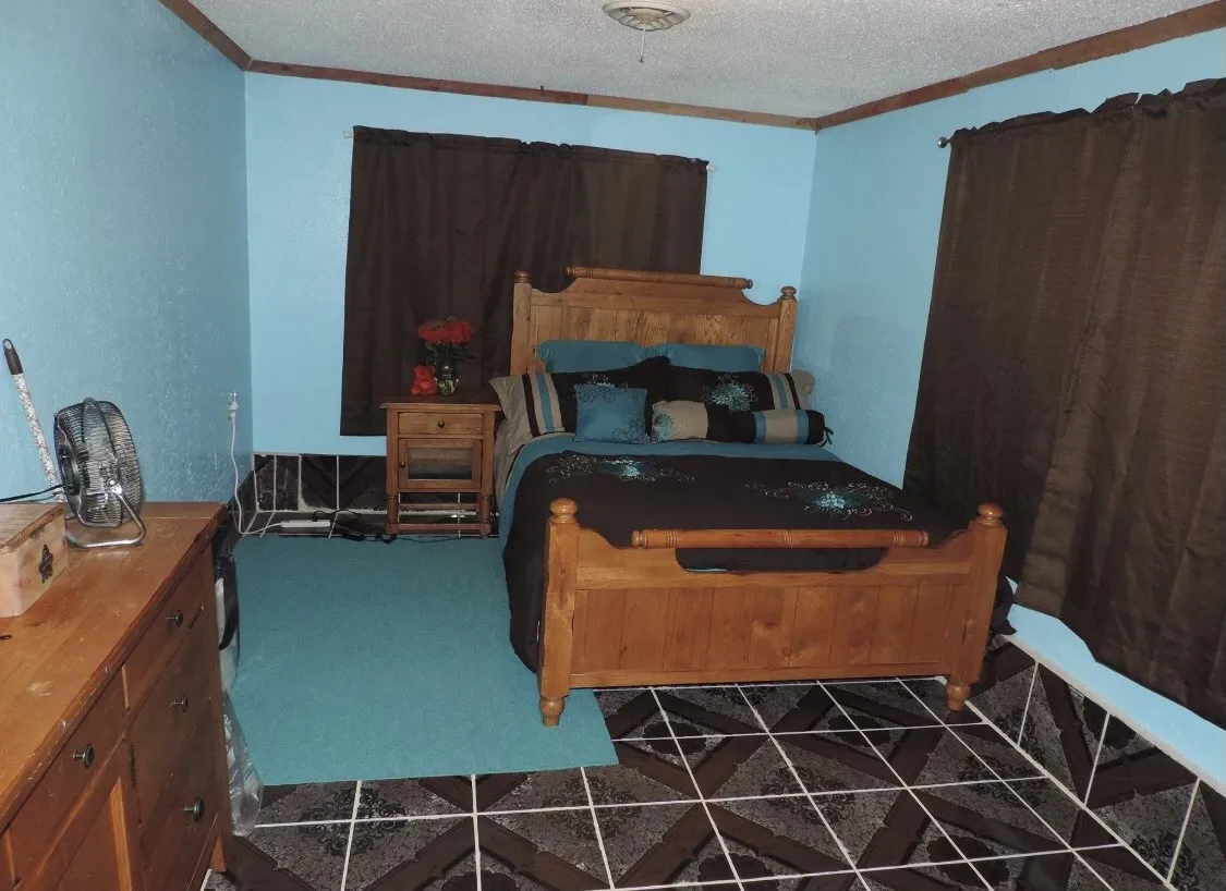 Single Family Residence For Sale in Dallas County , 6709 Lovett Avenue, Dallas, Texas 75227, 5 Bedroom, 2 Bathroom, 1 Garage spaces, 1,189 Sqft, built in 1948, mls#21335380, Real Estate Agent in Dallas, Homes For Sale in Dallas county, Homes For Sale in Dallas, Realtor in Dallas Texas, Real Estate Brokerage Independent Realty Texas, Luminita Cordes Realtor