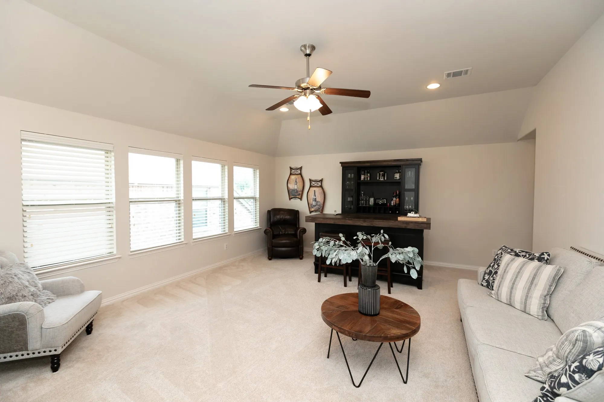 Single Family Residence For Sale in Denton County , 4637 Seabiscuit Street, Carrollton, Texas 75010, 4 Bedroom, 4 Bathroom, 2 Garage spaces, 3,522 Sqft, built in 2014, mls#21335331, Real Estate Agent in Carrollton, Homes For Sale in Denton county, Homes For Sale in Carrollton, Realtor in Carrollton Texas, Real Estate Brokerage Independent Realty Texas, Luminita Cordes Realtor