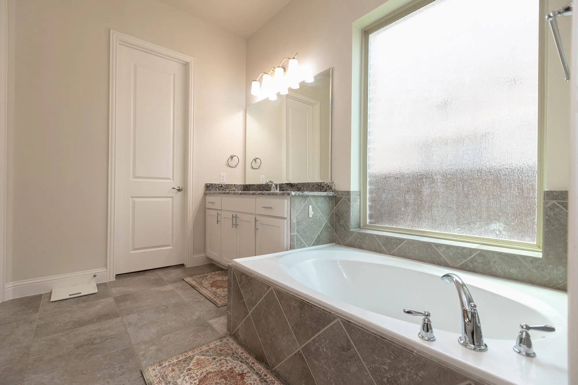 Single Family Residence For Sale in Denton County , 4637 Seabiscuit Street, Carrollton, Texas 75010, 4 Bedroom, 4 Bathroom, 2 Garage spaces, 3,522 Sqft, built in 2014, mls#21335331, Real Estate Agent in Carrollton, Homes For Sale in Denton county, Homes For Sale in Carrollton, Realtor in Carrollton Texas, Real Estate Brokerage Independent Realty Texas, Luminita Cordes Realtor