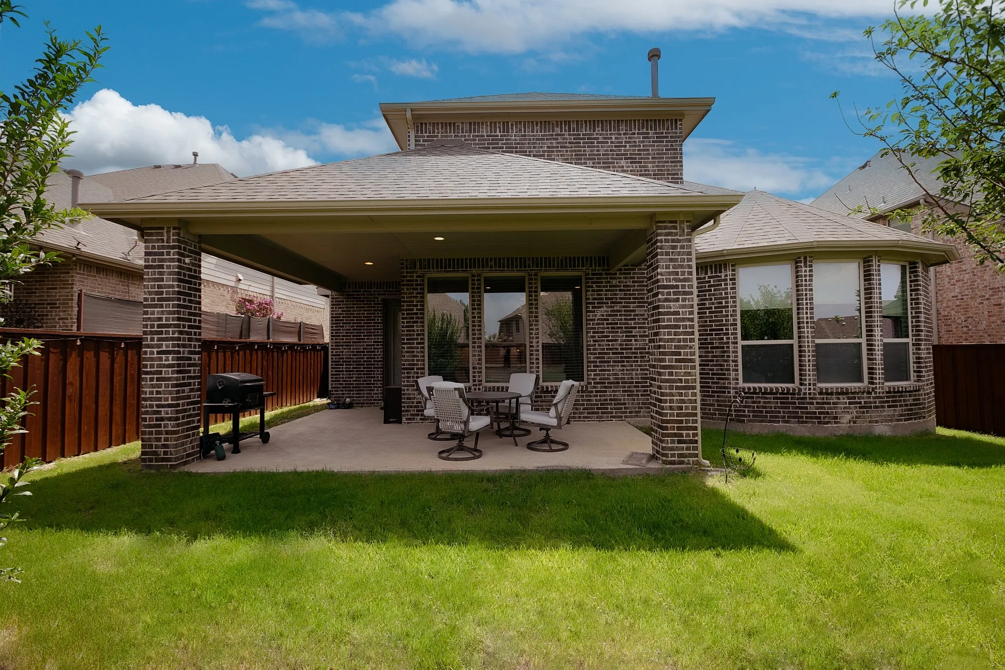 Single Family Residence For Sale in Denton County , 4637 Seabiscuit Street, Carrollton, Texas 75010, 4 Bedroom, 4 Bathroom, 2 Garage spaces, 3,522 Sqft, built in 2014, mls#21335331, Real Estate Agent in Carrollton, Homes For Sale in Denton county, Homes For Sale in Carrollton, Realtor in Carrollton Texas, Real Estate Brokerage Independent Realty Texas, Luminita Cordes Realtor