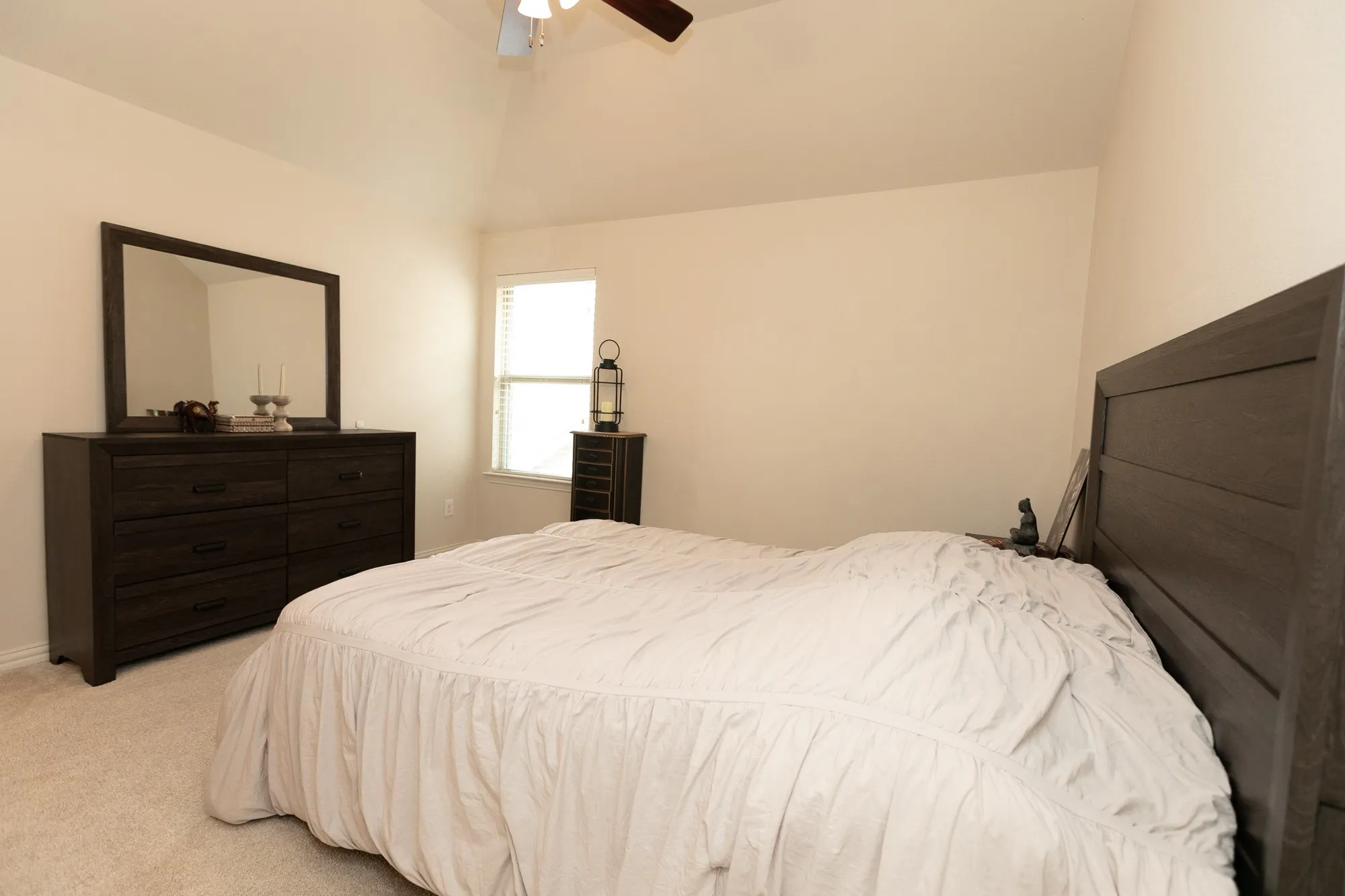 Single Family Residence For Sale in Denton County , 4637 Seabiscuit Street, Carrollton, Texas 75010, 4 Bedroom, 4 Bathroom, 2 Garage spaces, 3,522 Sqft, built in 2014, mls#21335331, Real Estate Agent in Carrollton, Homes For Sale in Denton county, Homes For Sale in Carrollton, Realtor in Carrollton Texas, Real Estate Brokerage Independent Realty Texas, Luminita Cordes Realtor